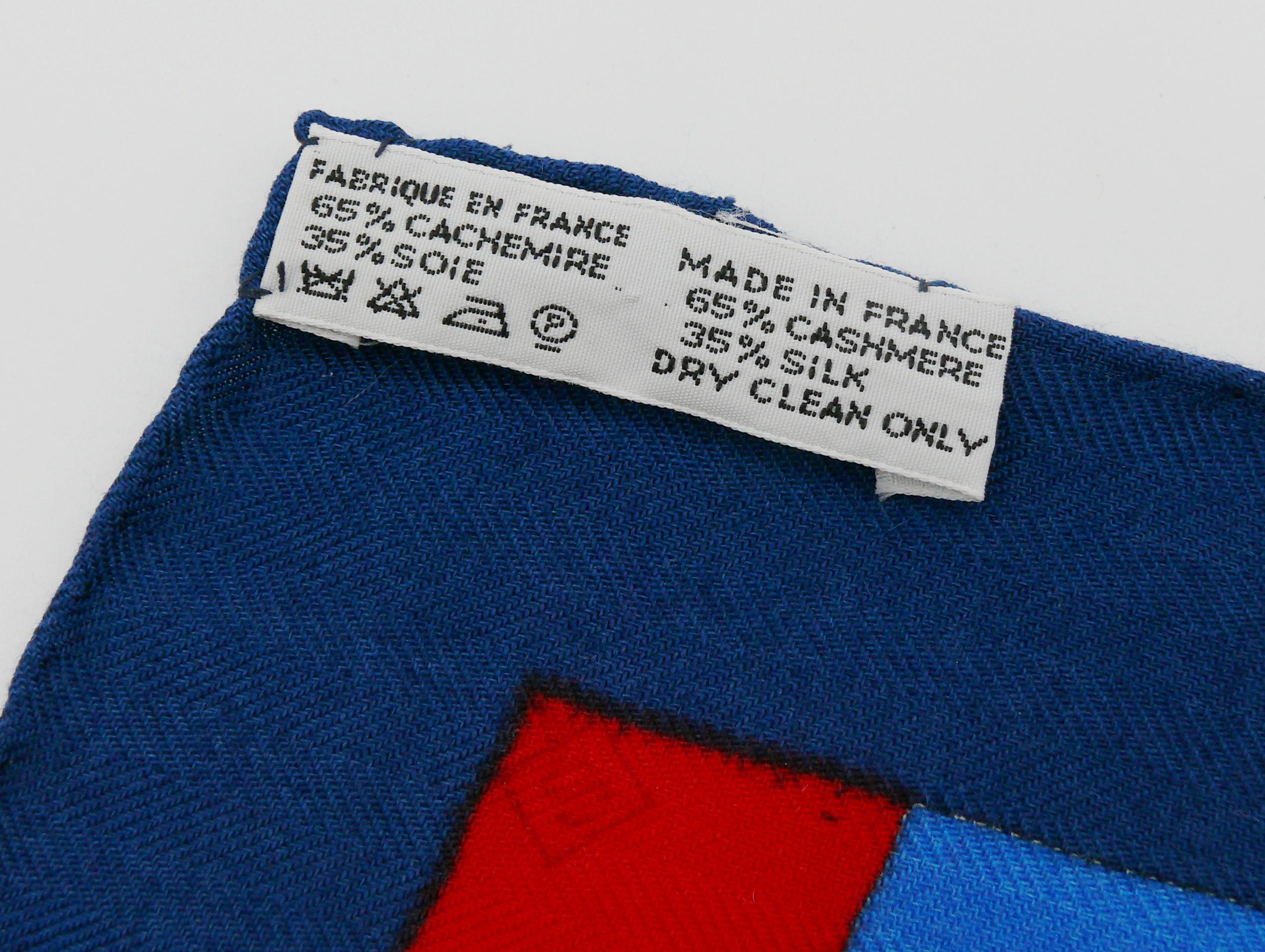 Hermes Vintage Cashmere & Silk Fantaisies Indiennes GM Shawl by Loic Dubigeon For Sale 2