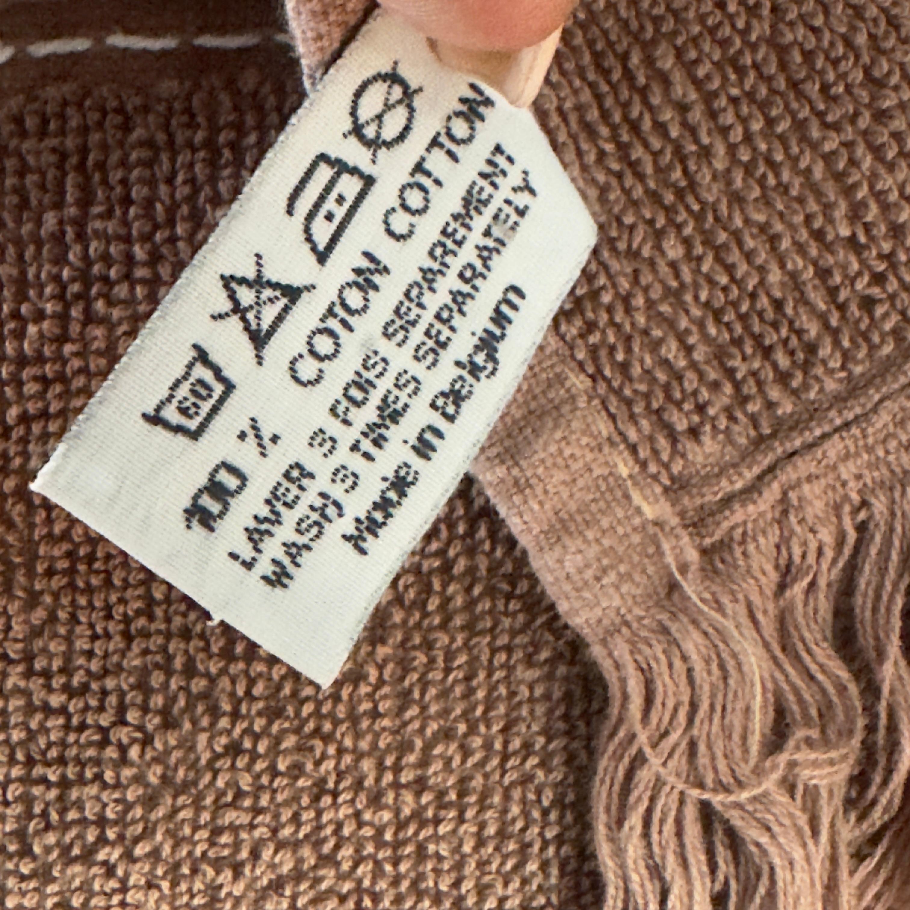 Hermès Vintage Chocolate Brown Serviette en éponge avec bordure et frange du logo ton sur ton - M en vente 3