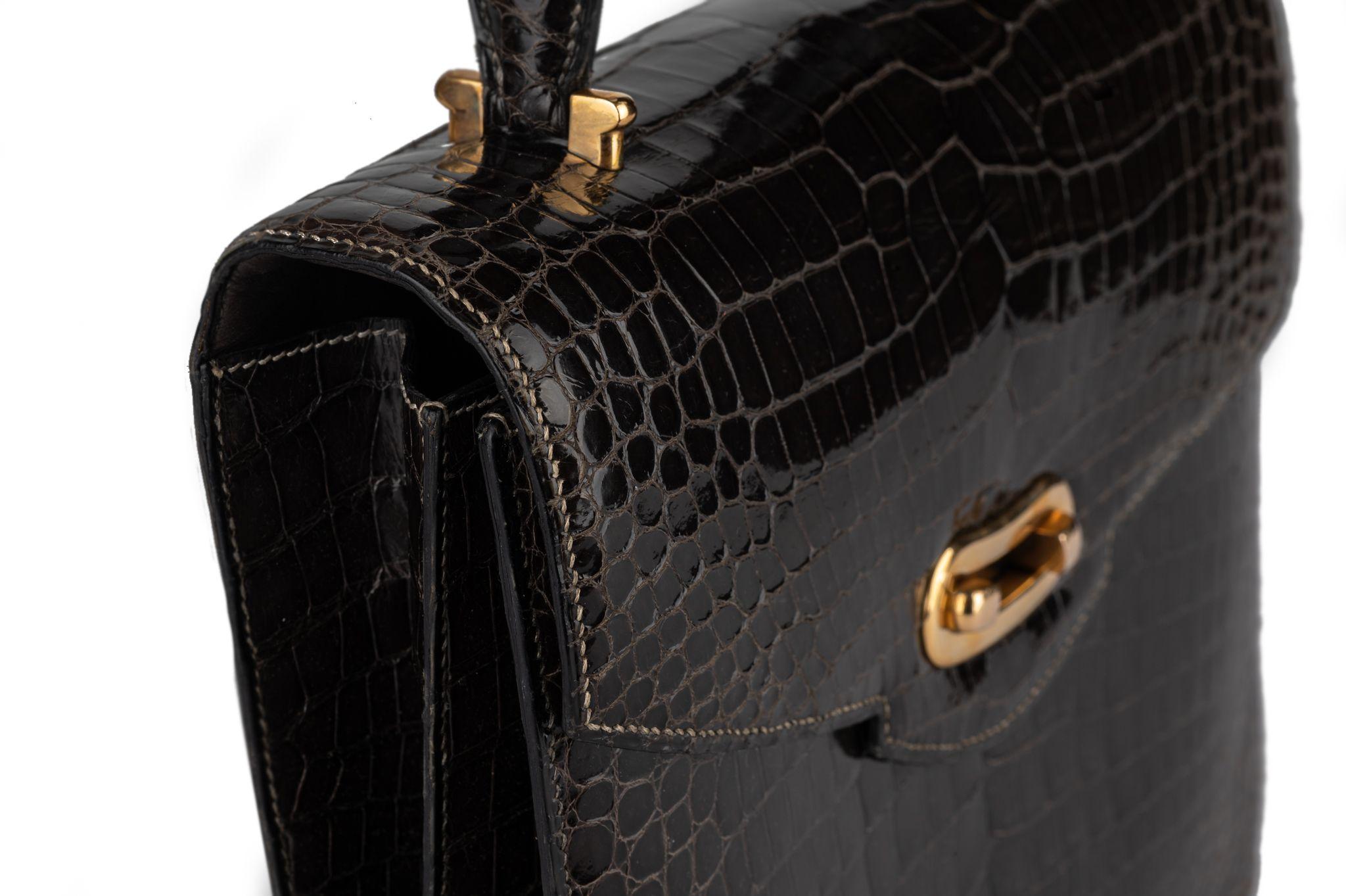 Hermès Vintage Dark Grey Croc Handbag For Sale 2