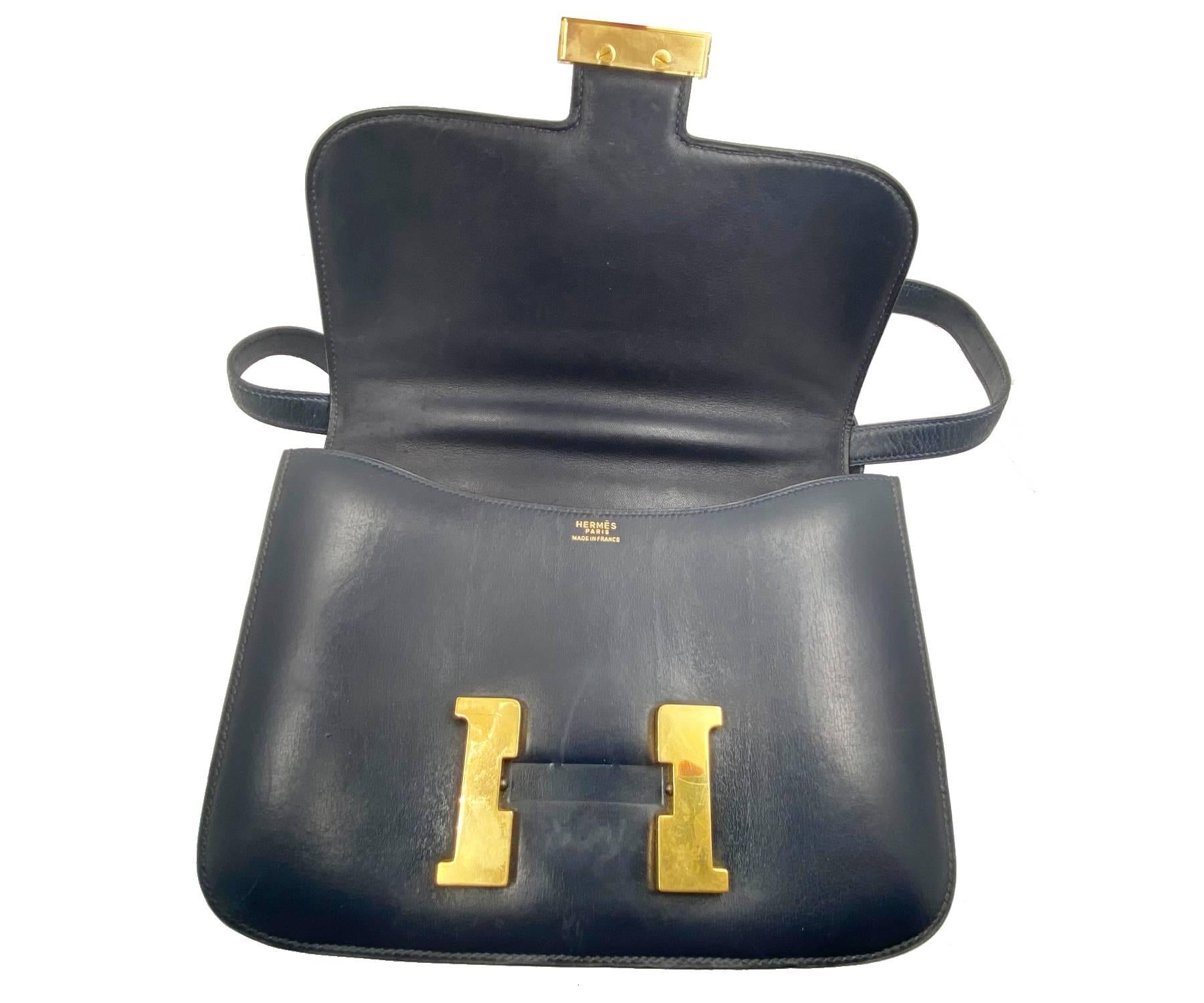 Hermes Vintage Dark Navy Constance 23 Gold H Handtasche  im Angebot 1