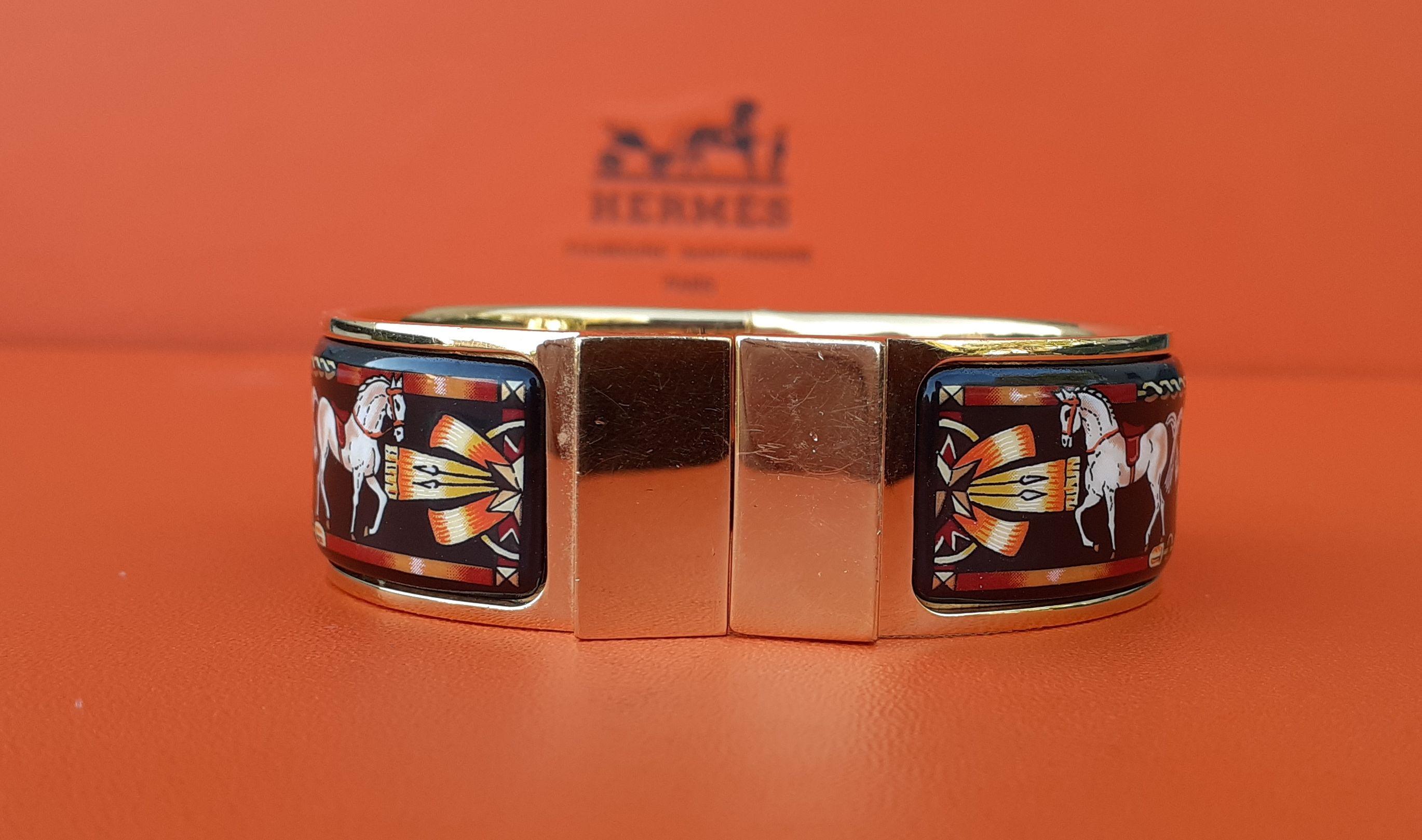 Magnifique bracelet Hermès authentique 

Imprimer : Chevaux


