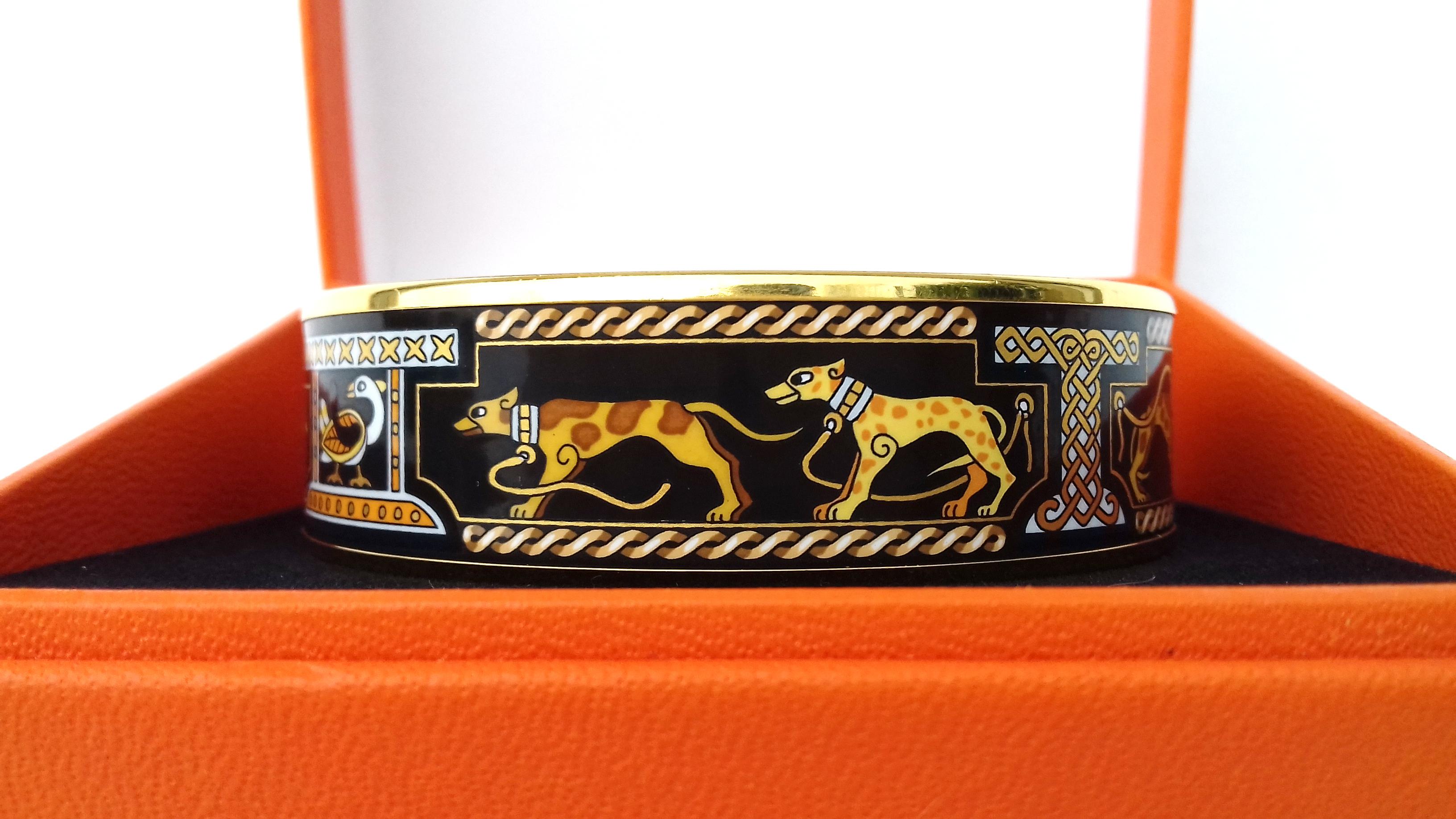 Women's Hermès Vintage Enamel Printed Bracelet Greyhound Dogs Levriers Ghw Size 65