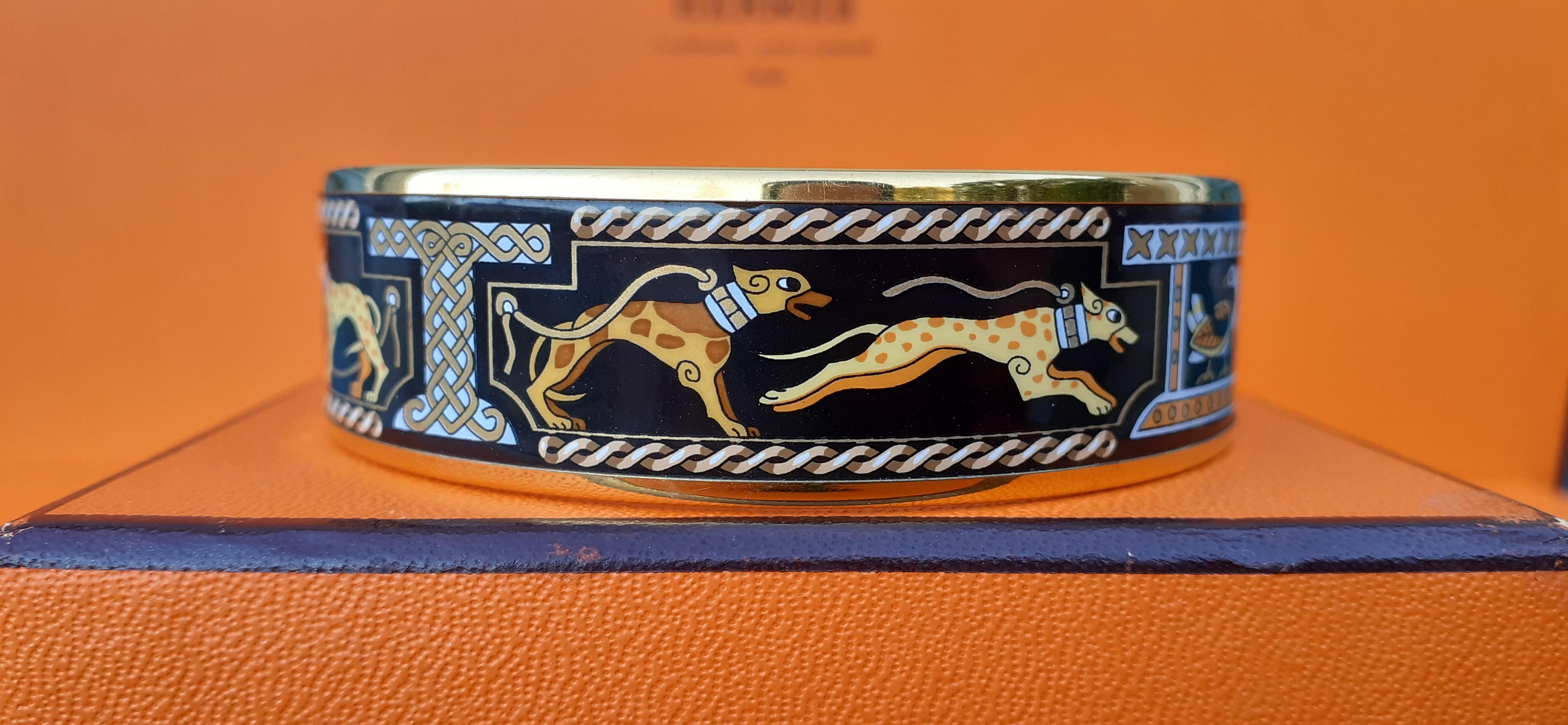 Women's Hermès Vintage Enamel Printed Bracelet Greyhound Dogs Levriers Ghw Size 70 GM