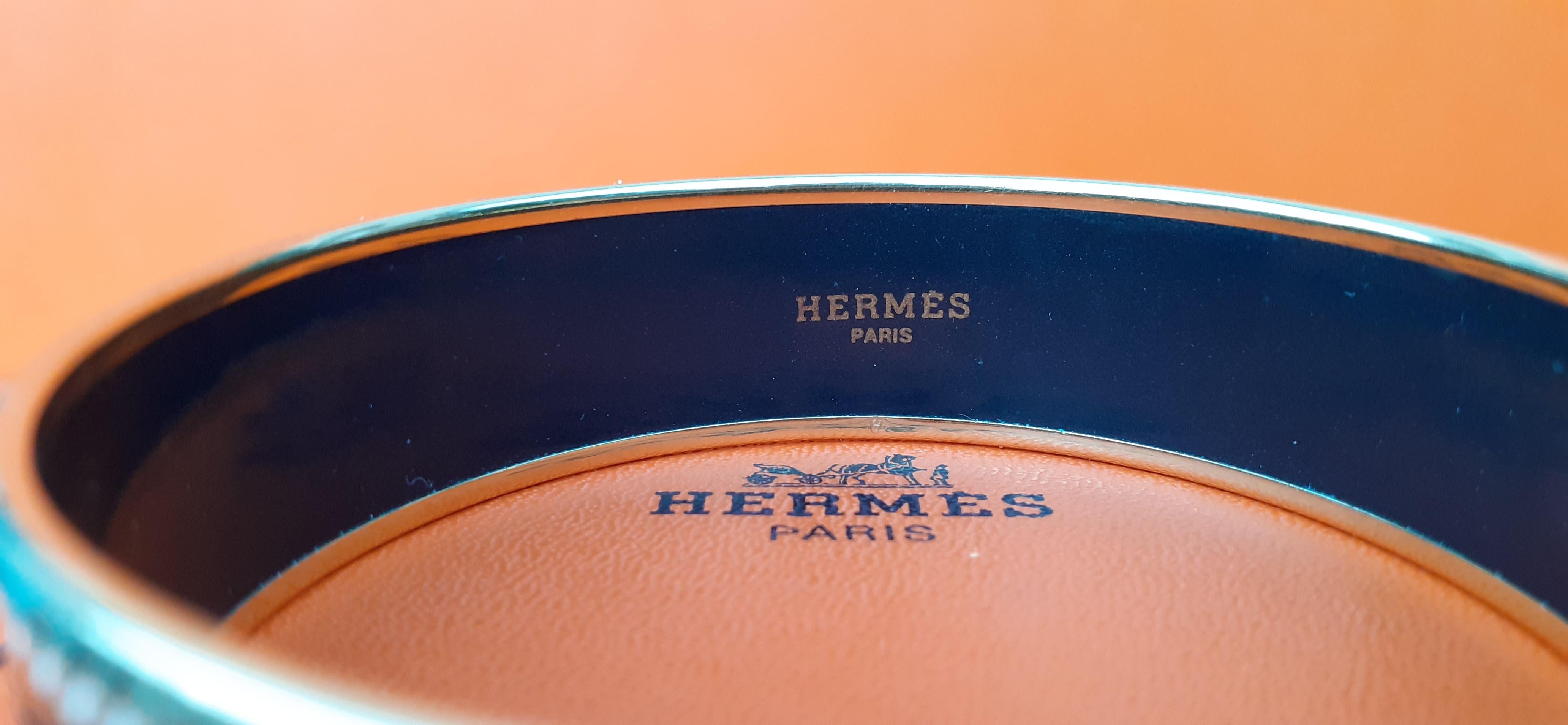 Hermès Vintage Enamel Printed Bracelet Greyhound Dogs Levriers Ghw Size 70 GM 4