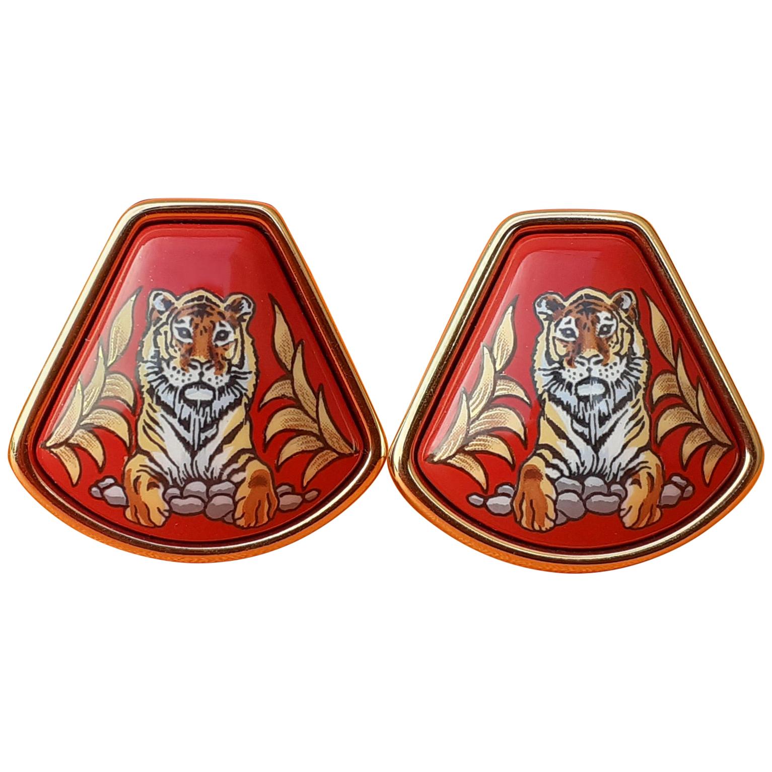 Hermès Vintage Enamel Printed Clip-On Earrings Tigre Royal Tiger Red Gold Hdw