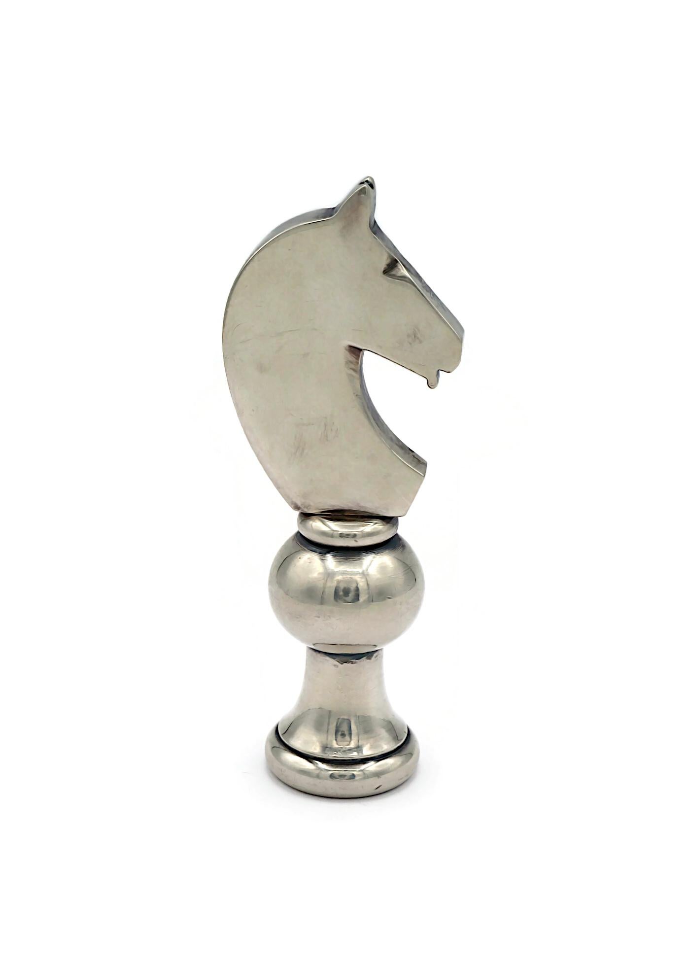 HERMES Paris vintage silver tone equestrian bottle opener/paper weight, in the shape of a chess piece.

Embossed HERMES PARIS Made in France.
RAVINET D'ENFERT (RD with three-leaf clover) hallmark.

Indicative measurements : max. height approx. 11.5
