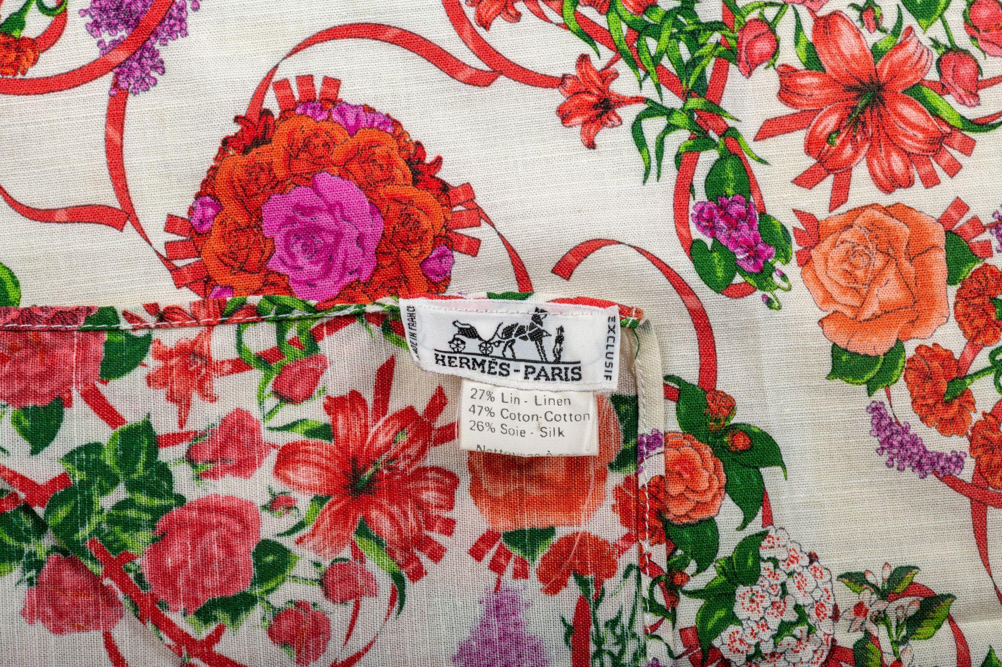 Hermès Vintage Flower Sarong Linen Silk In Excellent Condition For Sale In West Hollywood, CA