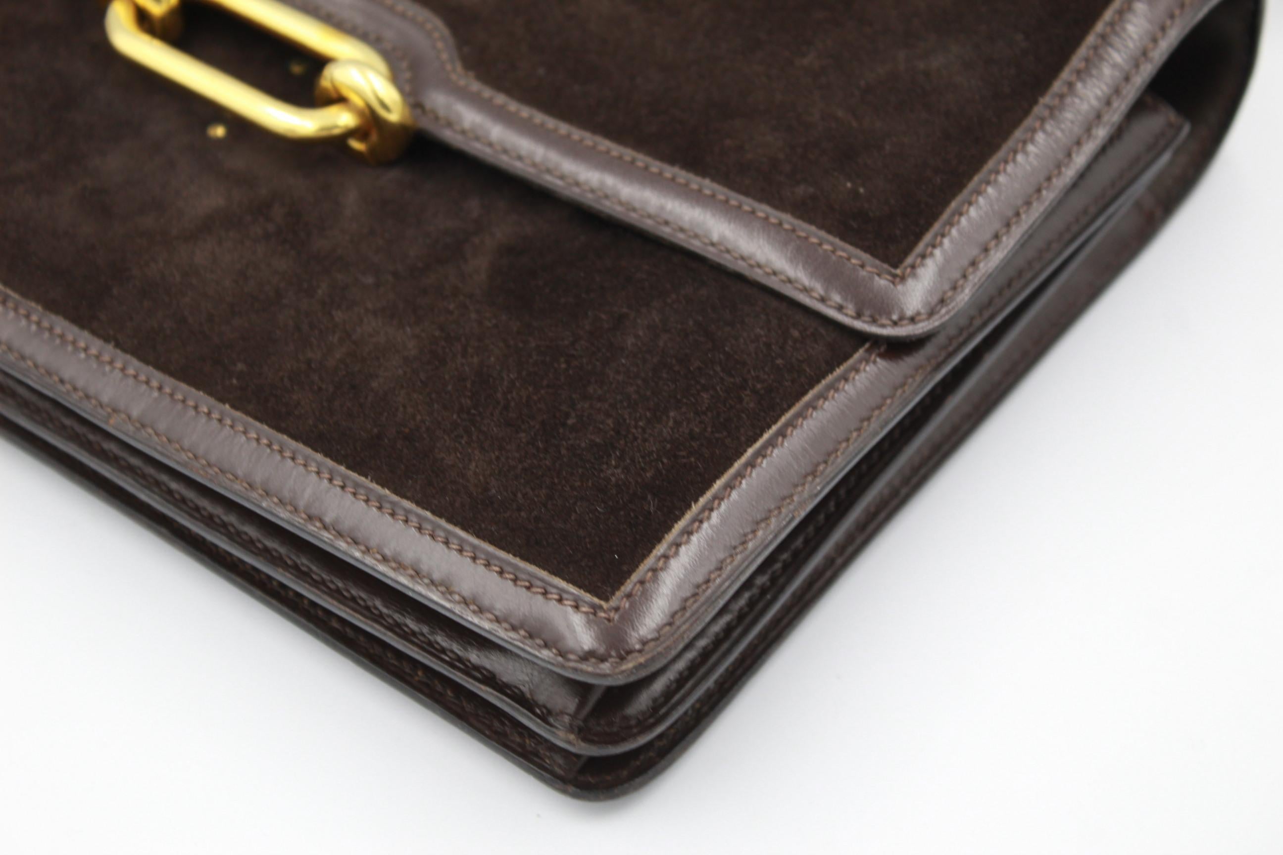 Really nice hard to find Hermes 60's Fonsbelle bag in brown leather and suede . The strap can be doubled so It could be worn hand or shoulder ( just crossbody for someone of small size) 
Good vintage condition (some light signs of use nothing major