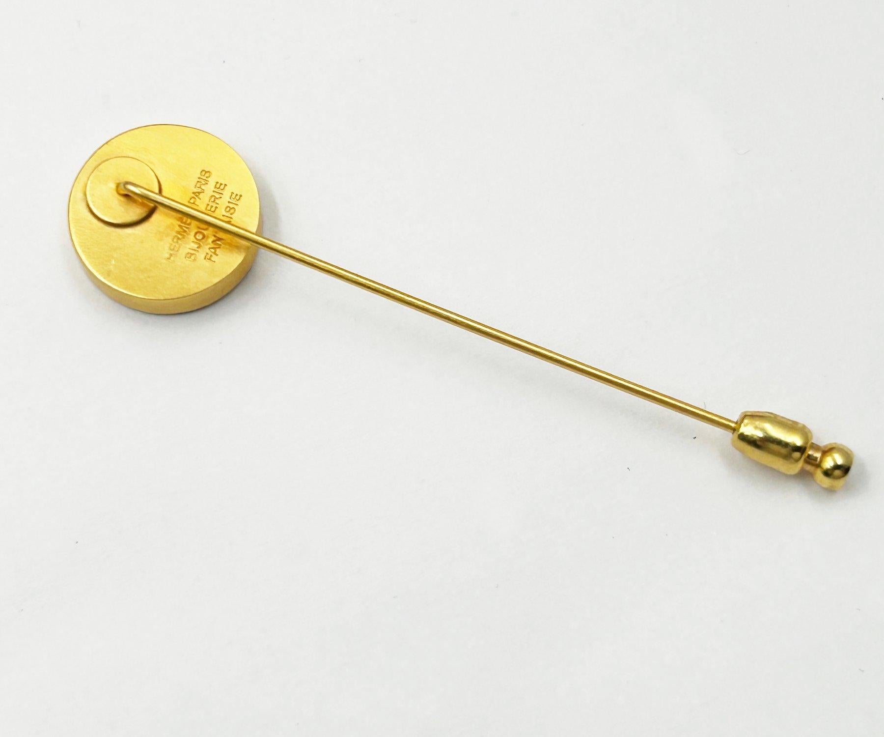 Hermes Vintage Gold Plated Cloud De Selle Mother of Pearl Pin In Excellent Condition For Sale In Pasadena, CA