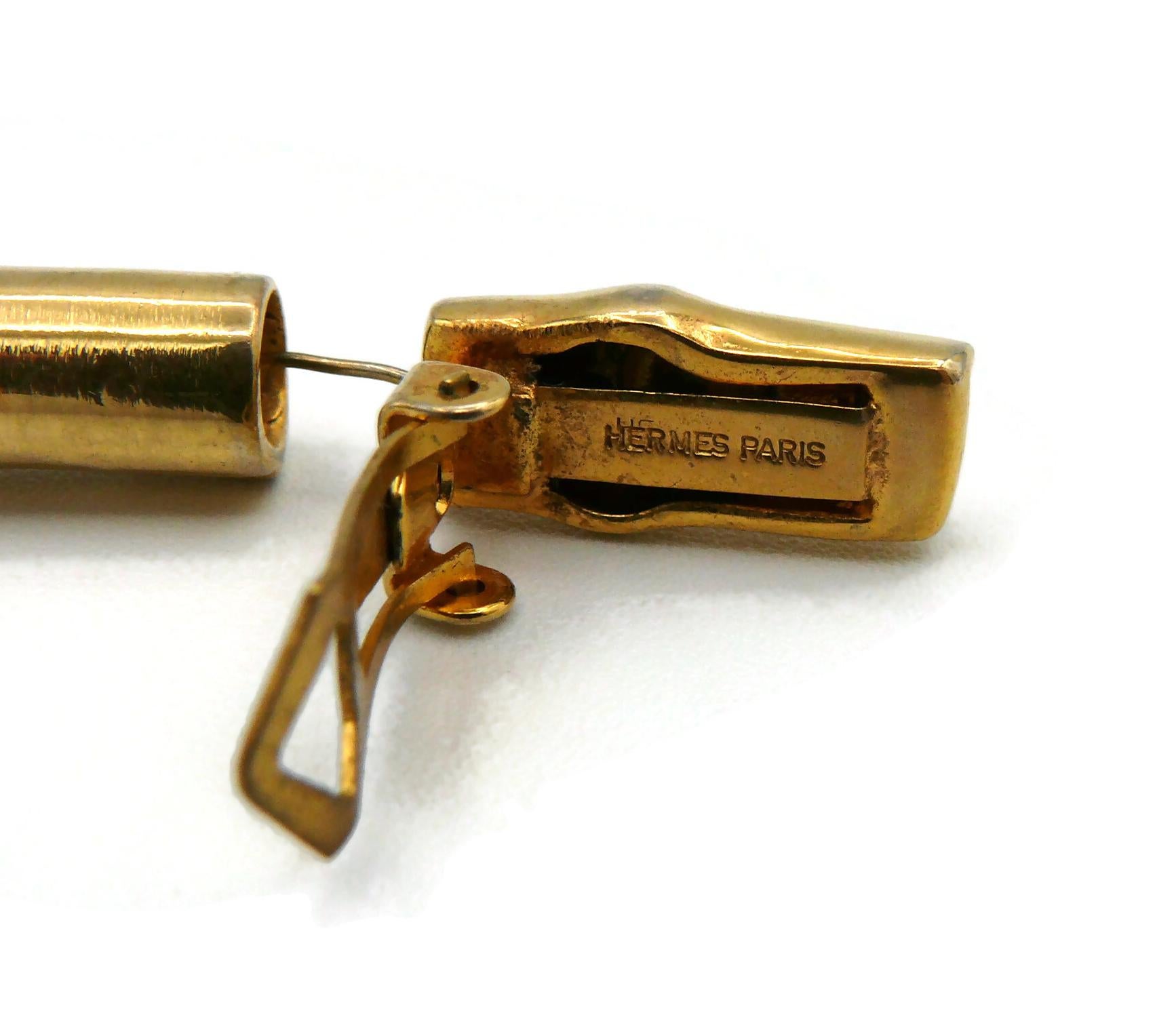 HERMÈS Boucles d'oreilles pendantes vintage en forme de bambou de couleur or en vente 11