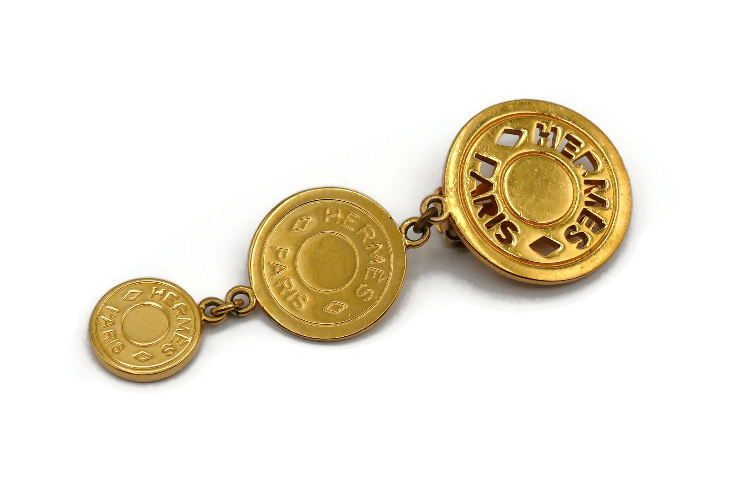 HERMES - Boucles d'oreilles pendantes Clou de Selle ton or vintage en vente 3