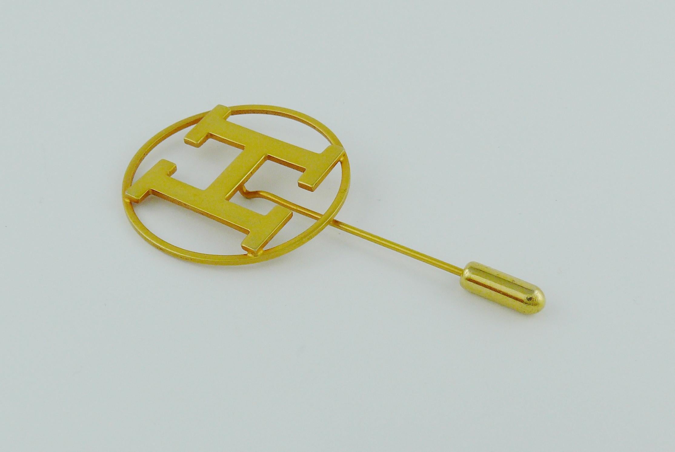 hermes lapel pin