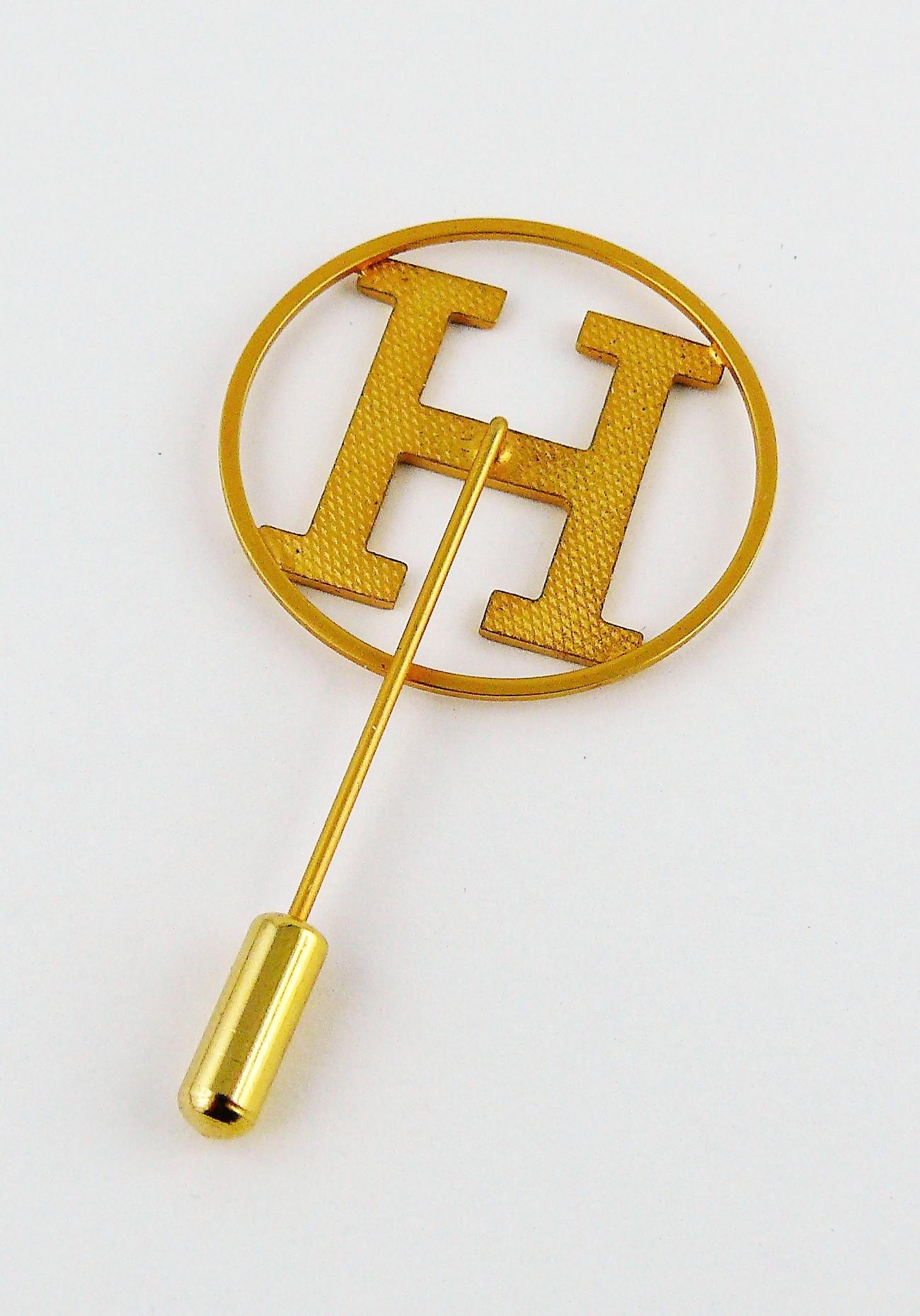 Hermes Vintage Gold Toned H Lapel Pin Brooch In Excellent Condition In Nice, FR