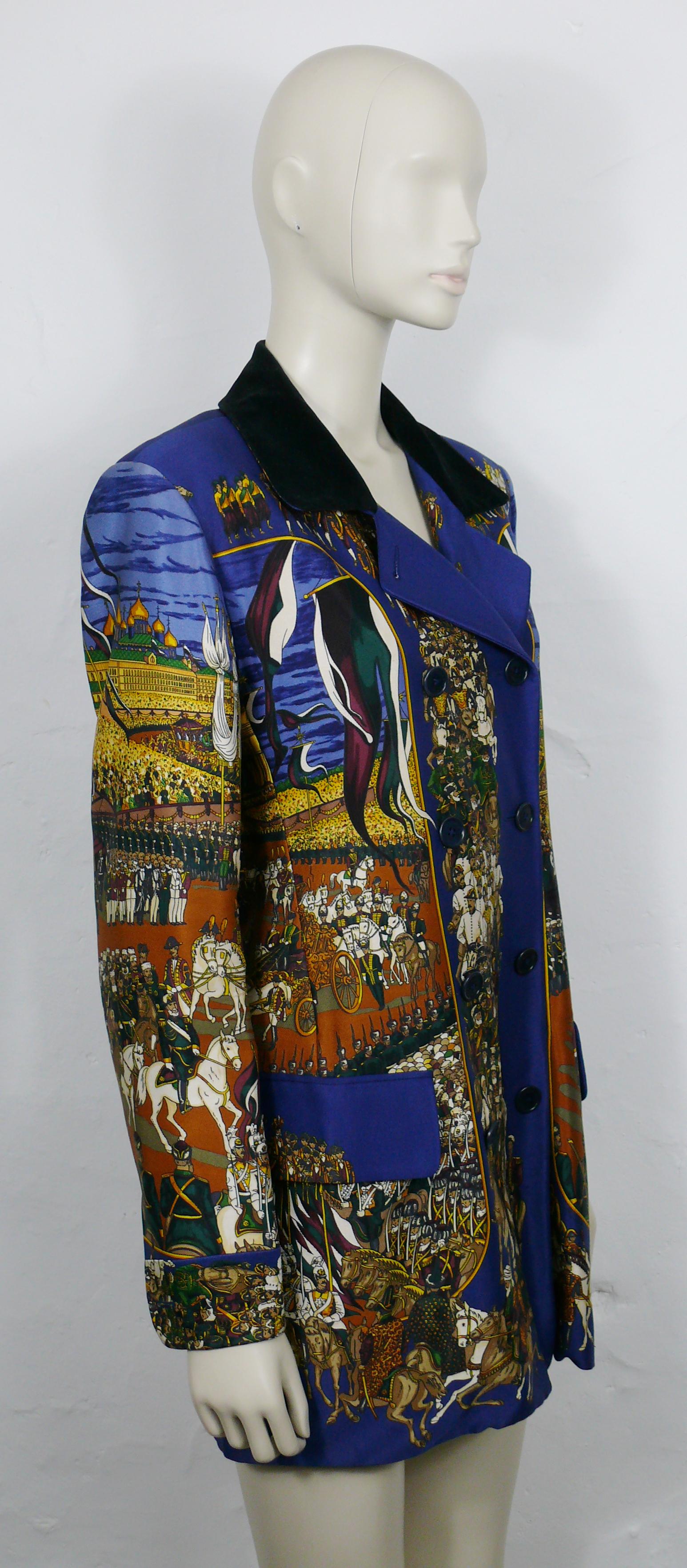 HERMES vintage rare GRAND CORTEGE A MOSCOU double breasted jacket designed by MICHEL DUCHENE, depicting NAPOLEON BONAPARTE march into the city of Moscow in 1812.

This jacket features :
- Opulent multicolor print of soldiers, horses, carriages,