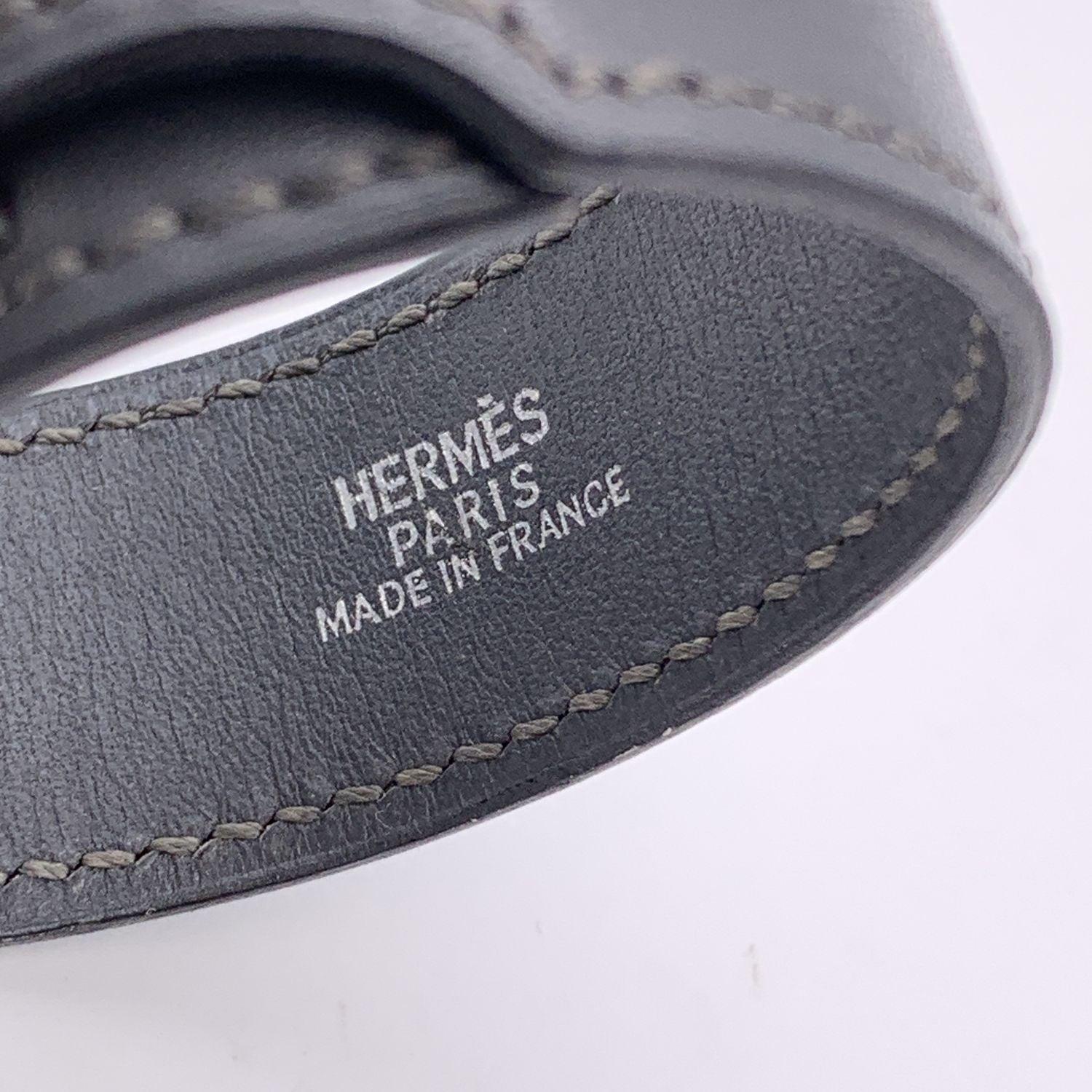 Hermes Vintage Artemis-Armband aus grauem Leder mit silberner Metallschnalle aus Leder im Zustand „Hervorragend“ im Angebot in Rome, Rome