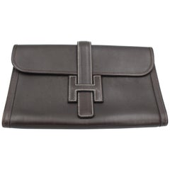 Hermes vintage Jige clutch in brown grained leather