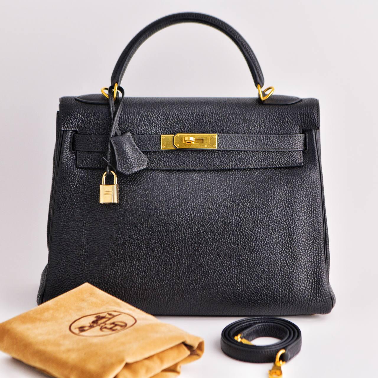 HERMÈS Vintage Kelly 32 Black Togo Retourné With Gold Hardware In Excellent Condition In Banbury, GB