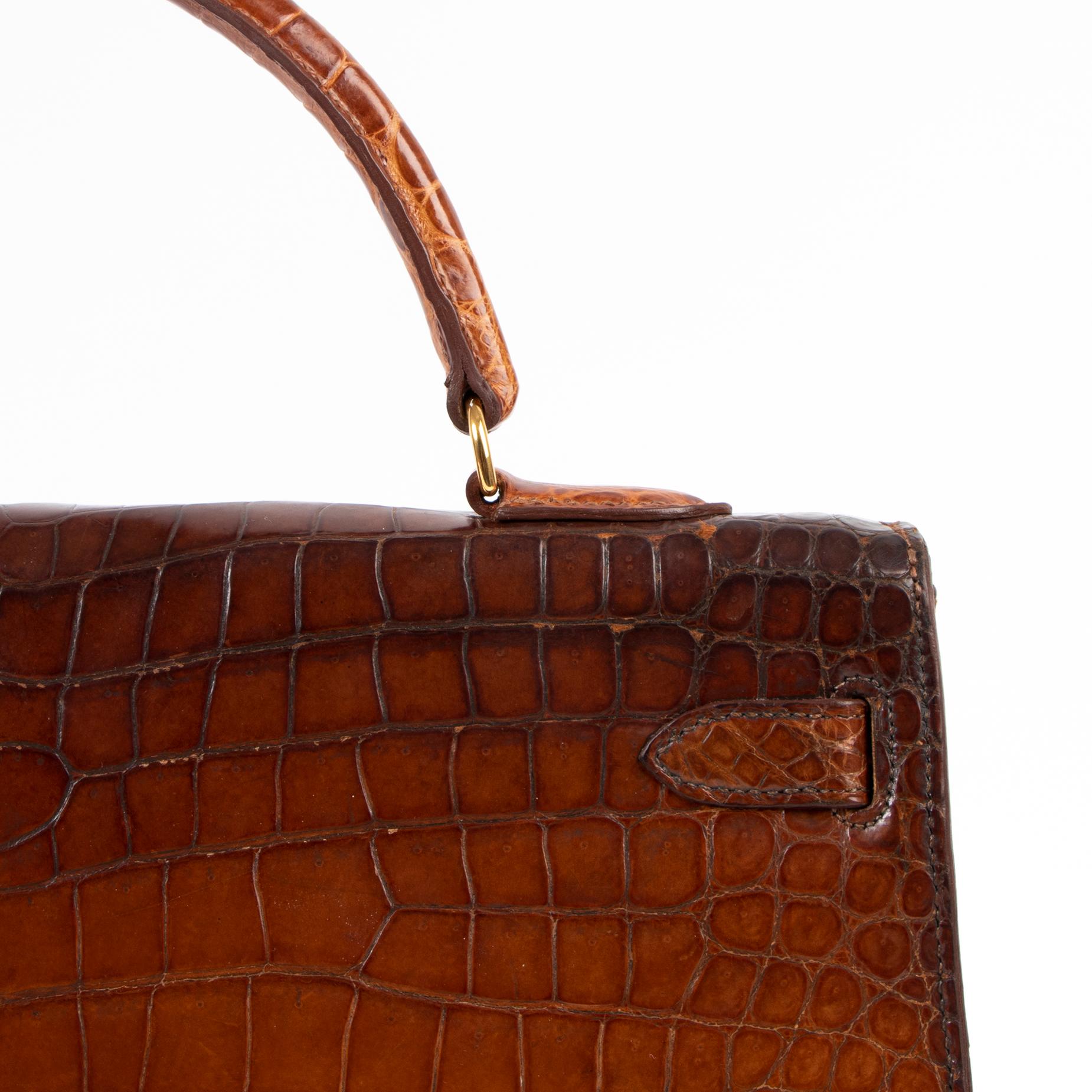 Hermès Vintage Kelly 35 Porosus Crocodile Miel GHW In Good Condition For Sale In Antwerp, BE