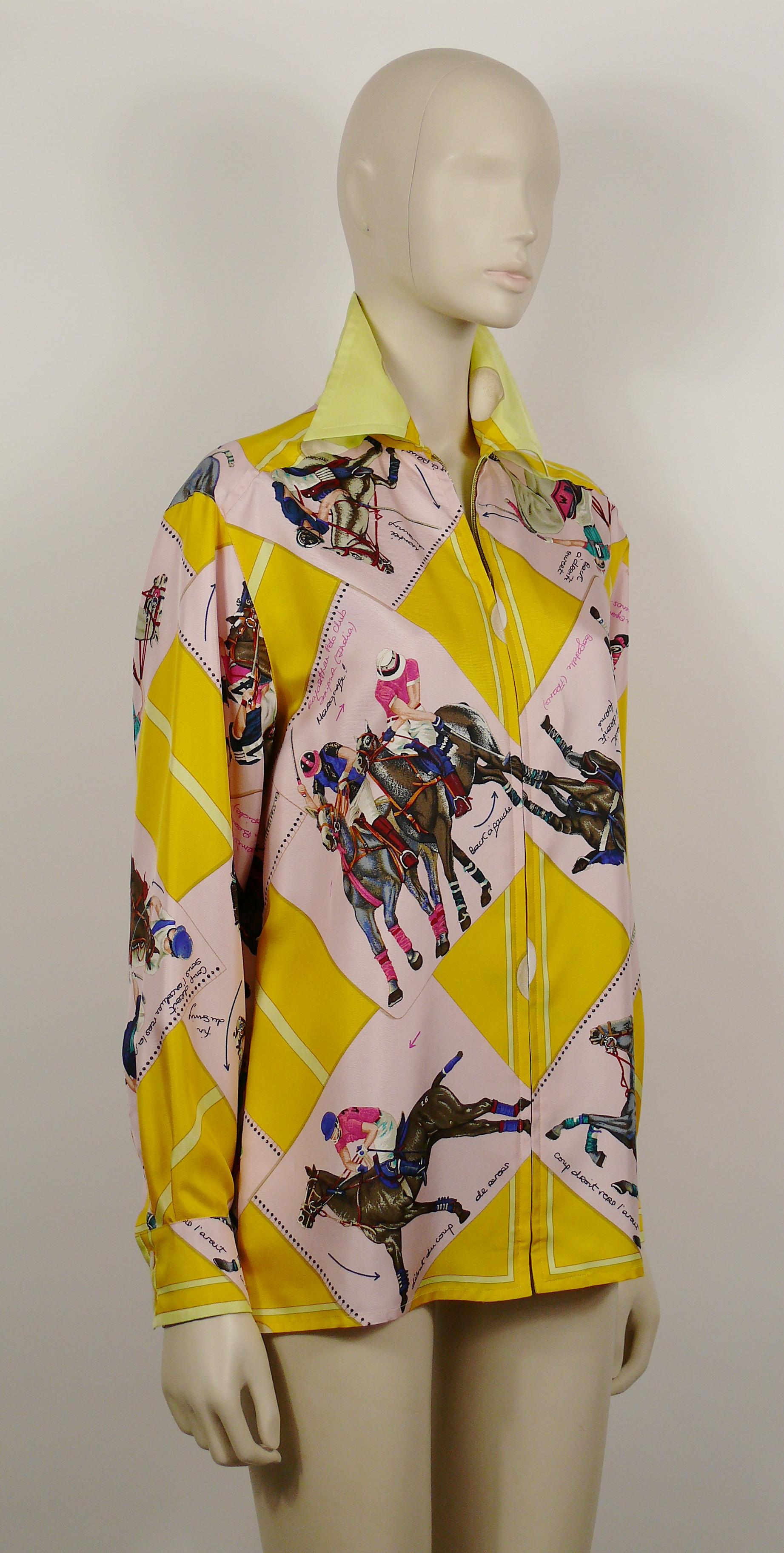 HERMES vintage LE MONDE DU POLO print shirt.

Long sleeves.
Front zippered closure.
Cuff buttoning.

Label reads HERMES PARIS Made in France.

Composition label reads : 100% Silk.

Missing size label reads.
Please refer to measurements.

Indicative