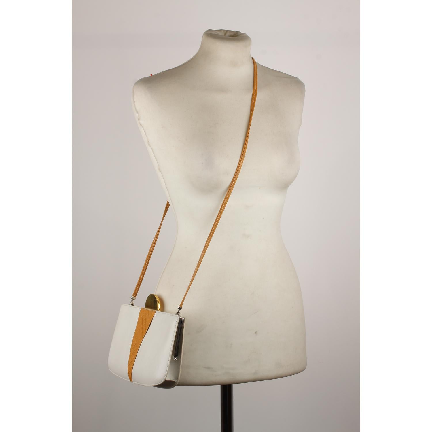 Hermes Vintage Leather Sac a Malice Ice Cream Clutch Shoulder Bag In Good Condition In Rome, Rome