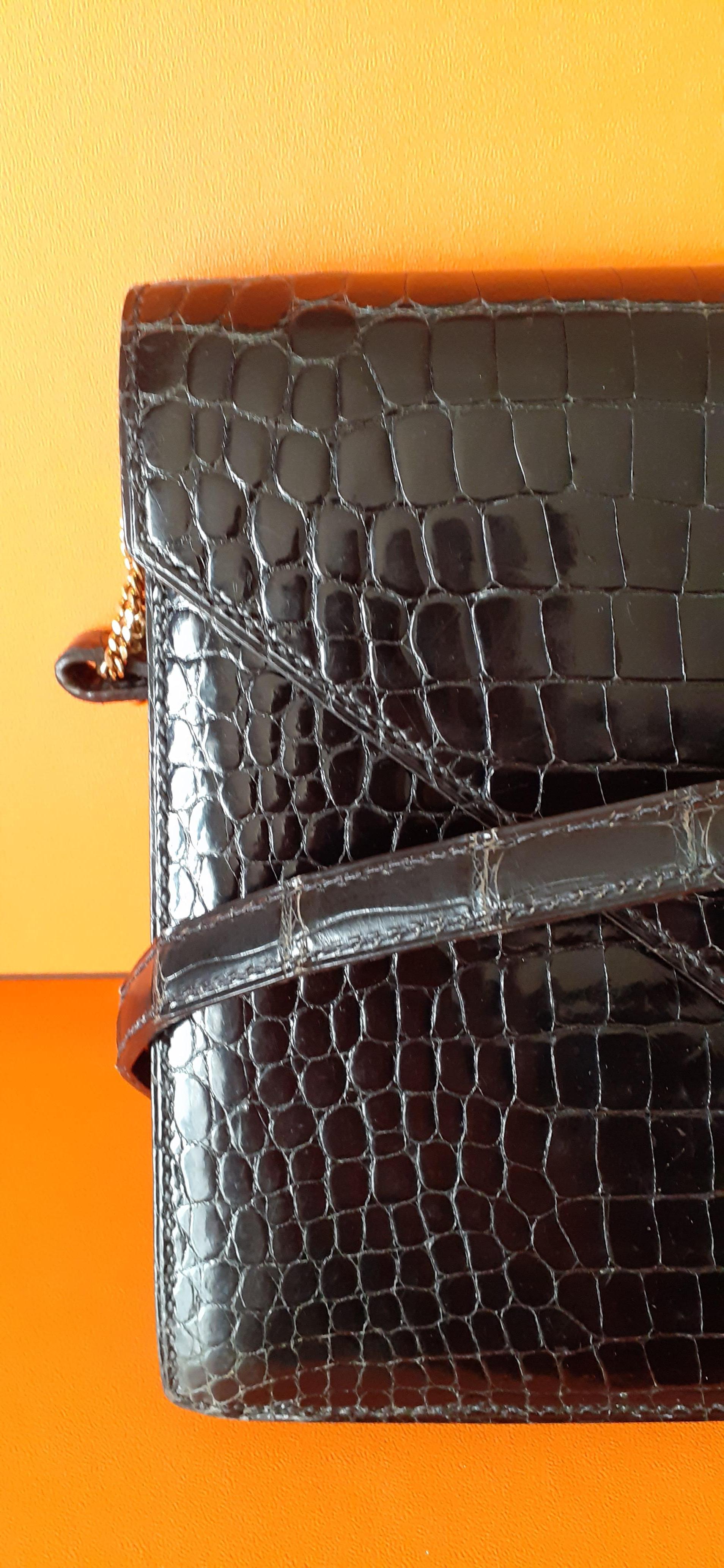 Hermès Vintage Lydie Bag Clutch 2 ways Black Shiny Crocodile Golden Hdw 1