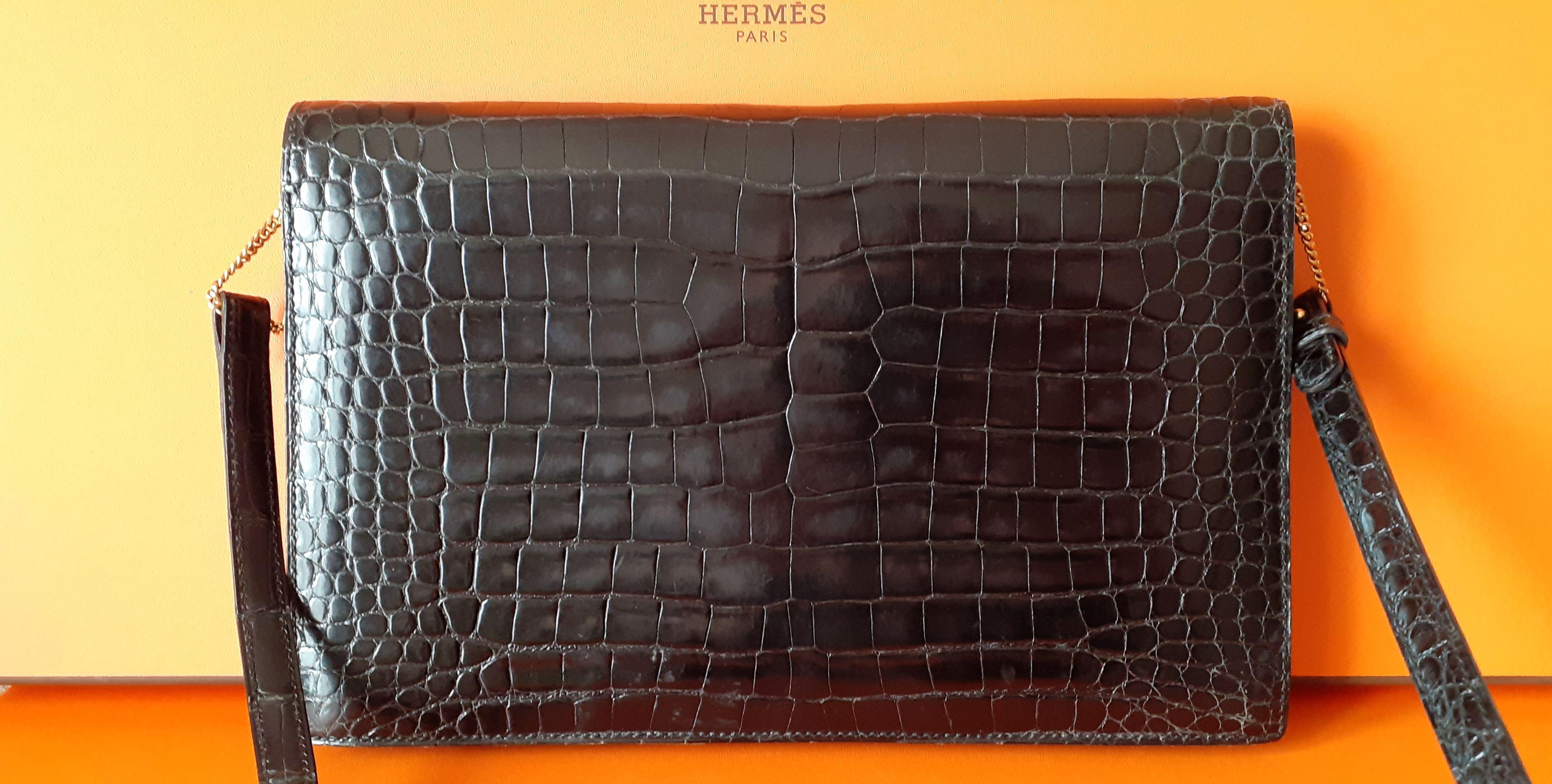 Hermès Vintage Lydie Bag Clutch 2 ways Black Shiny Crocodile Golden Hdw 2