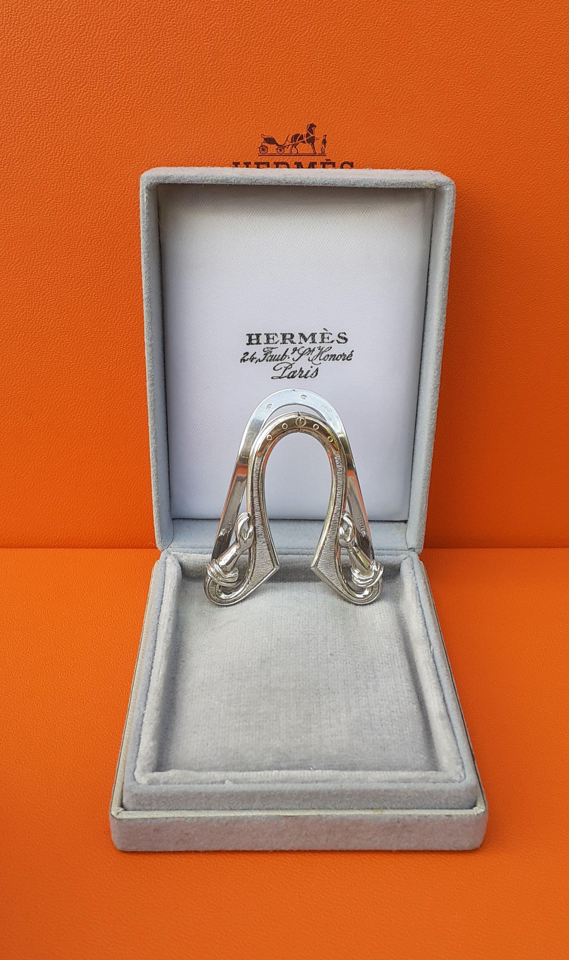 Hermès Vintage Money Clip Horseshoe and Hands Shaped in Silver 8