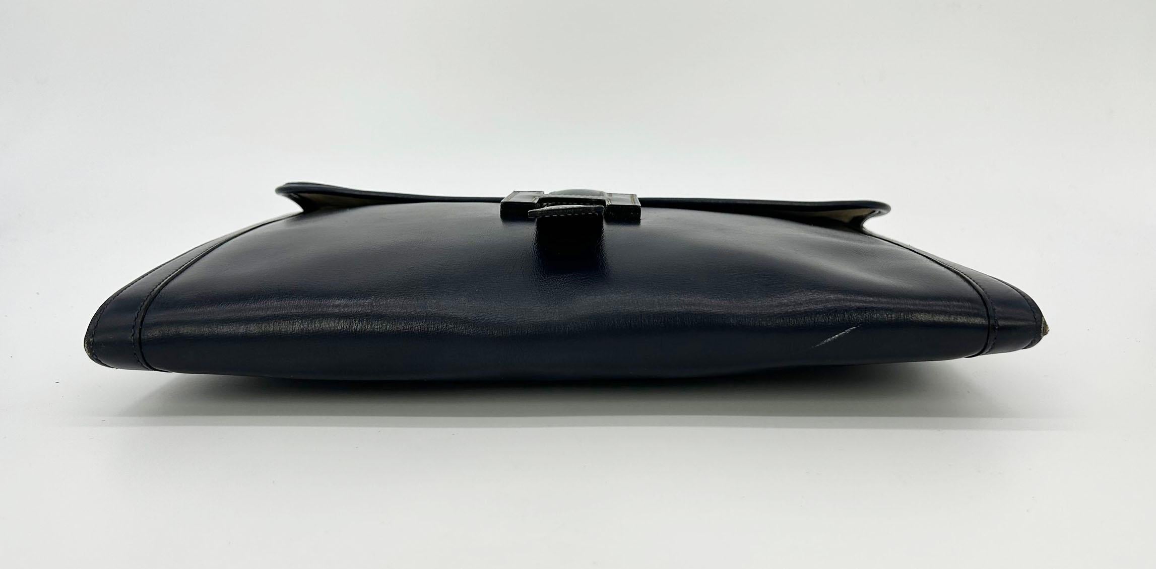 Hermes Vintage Navy Box Calf Jige Clutch In Fair Condition In Philadelphia, PA