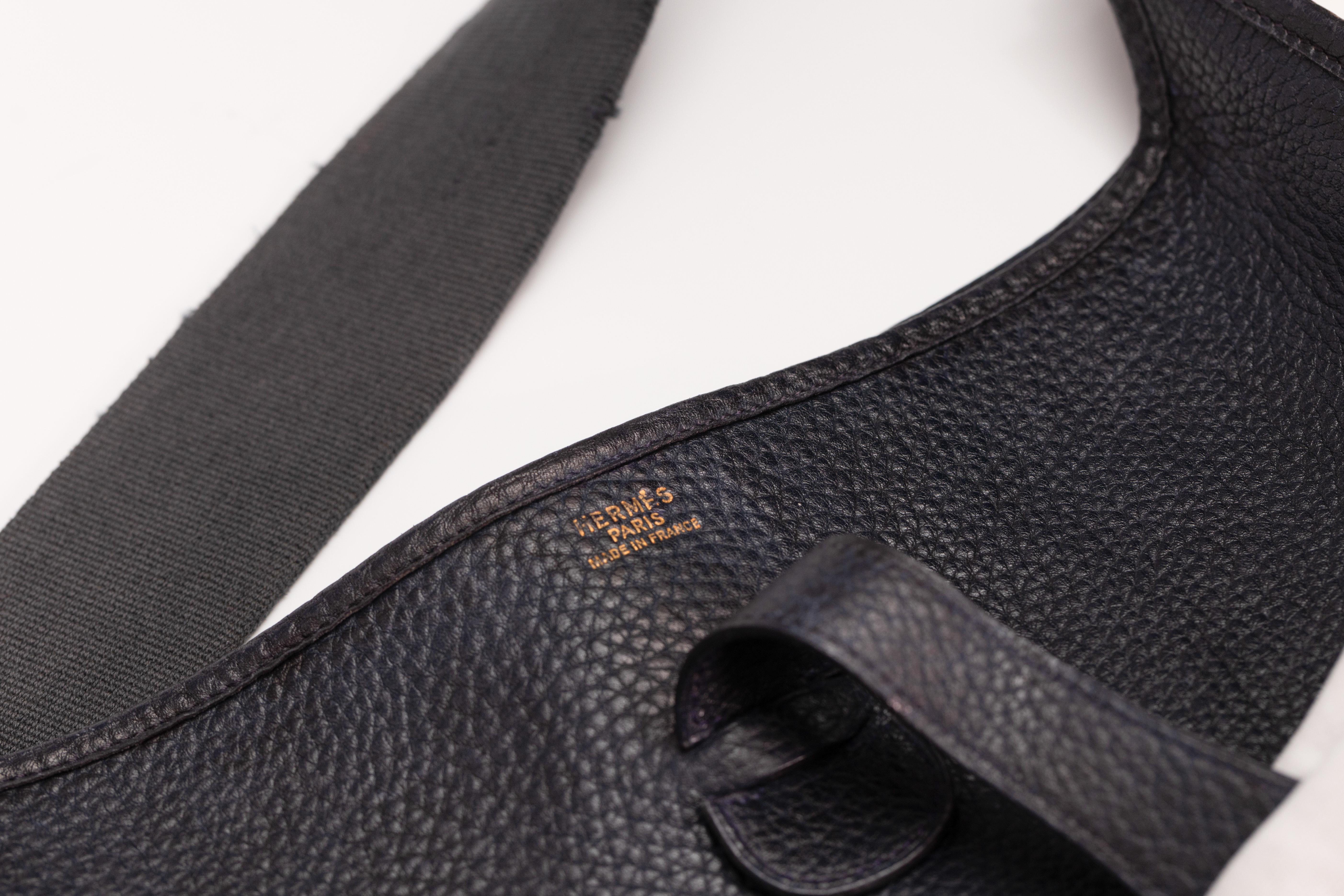 Hermès Vintage Navy Leather Evelyne PM Shoulder Bag 2