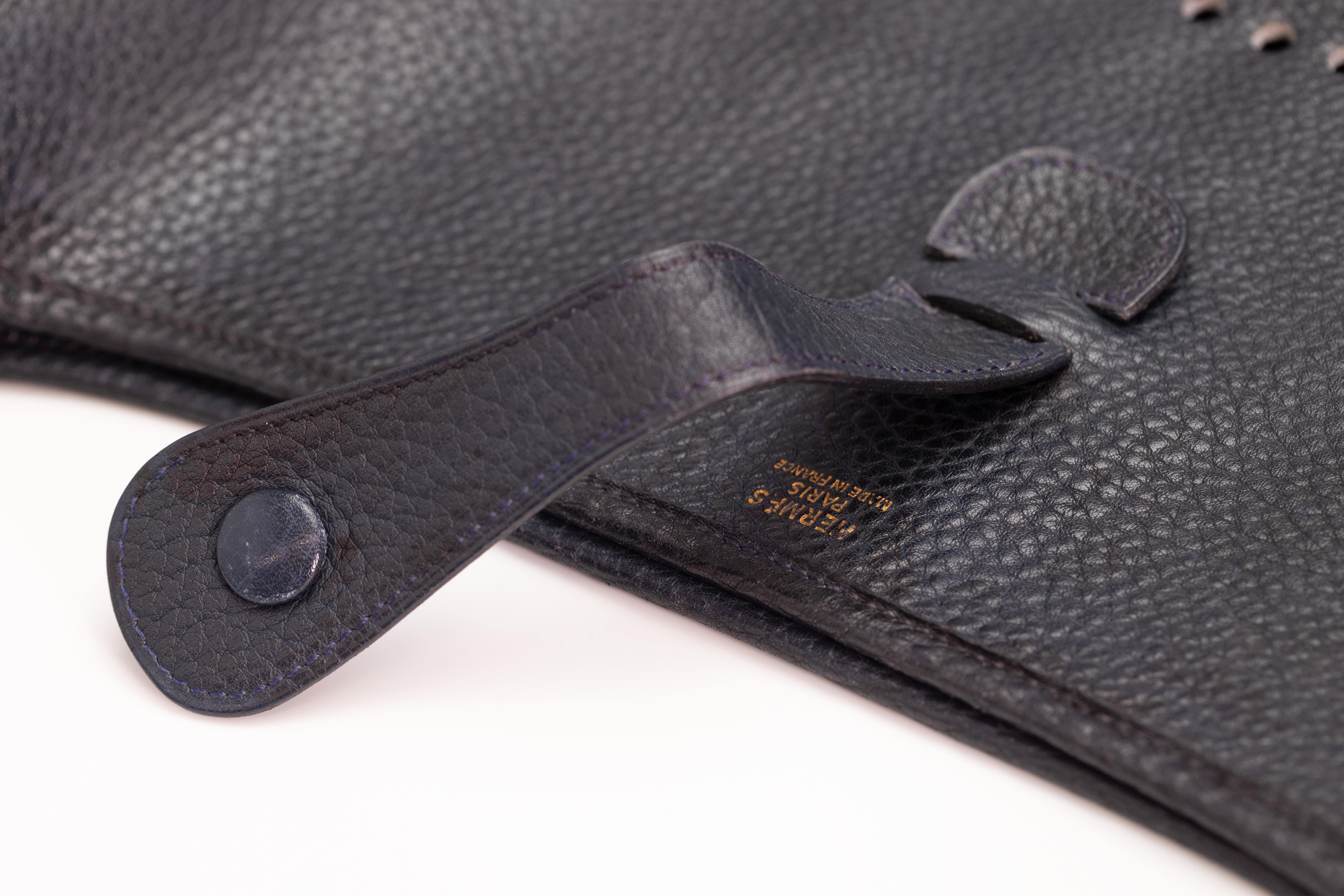 Hermès Vintage Navy Leather Evelyne PM Shoulder Bag 4