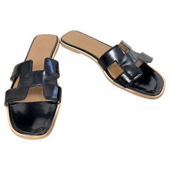 Hermès Vintage Noir Black Leather Oran H Cut-Out Flat Sandals, Size 37