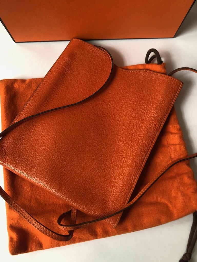 HERMÈS Vintage Onimaitou Crossbody Shoulder Bag Pochette Orange