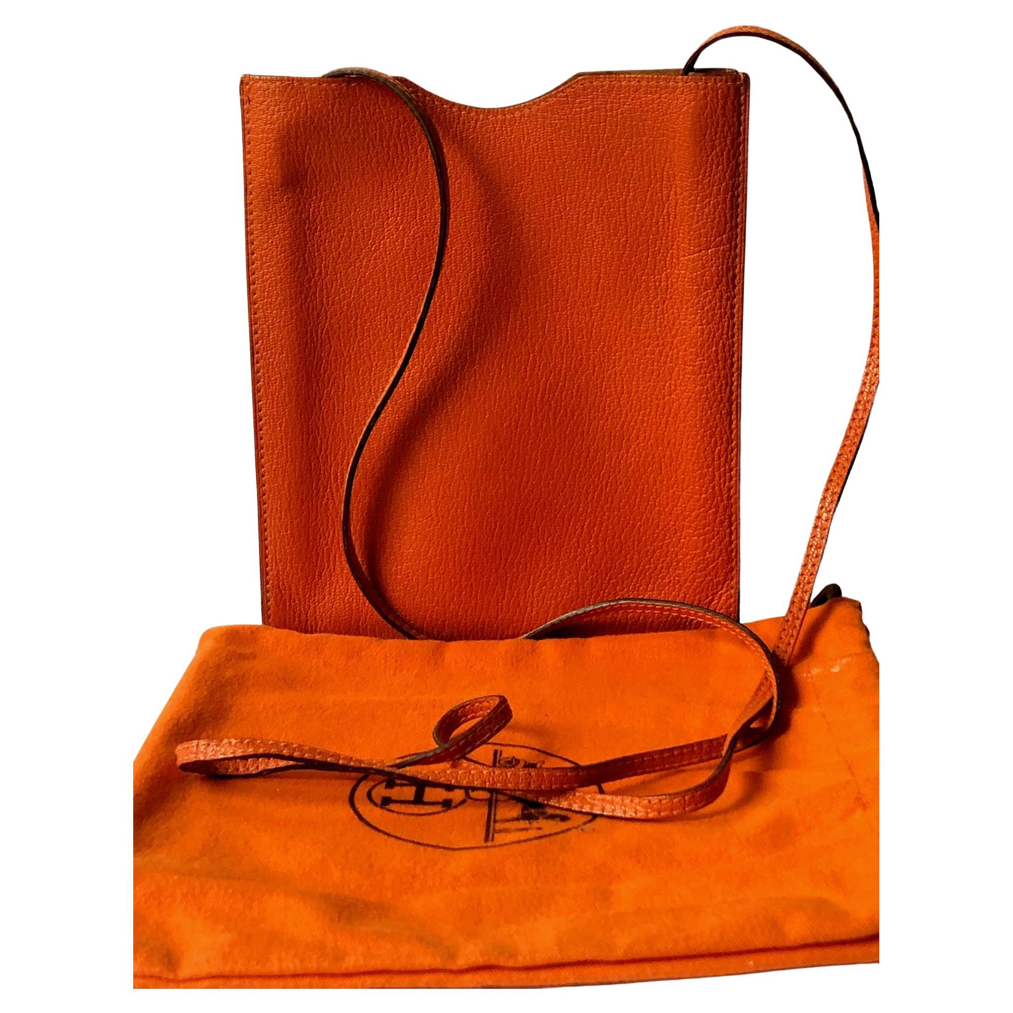 HERMÈS Vintage Onimaitou Crossbody Shoulder Bag Pochette Orange Clémence Leather
