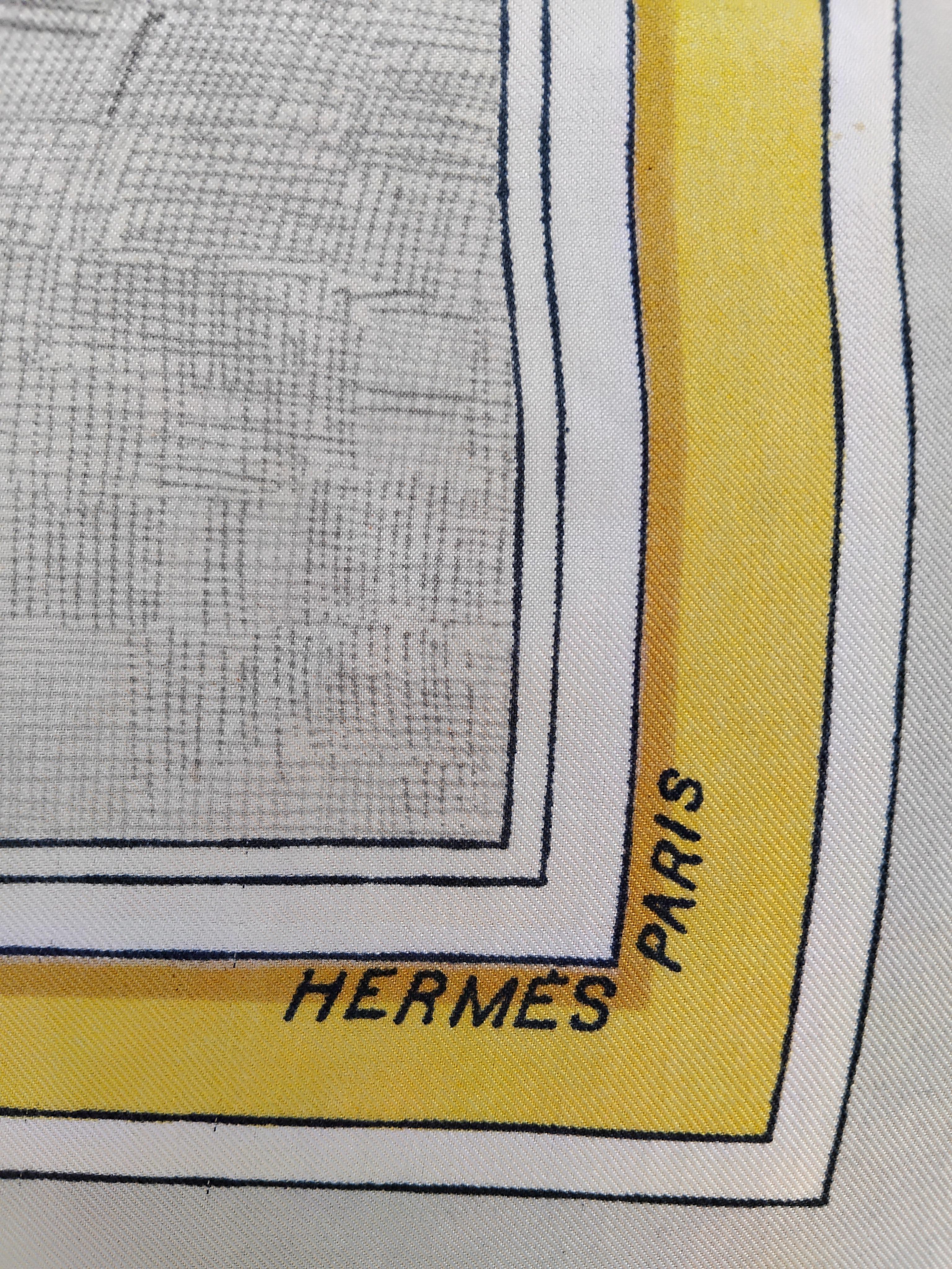 Hermès Vintage Paris Silk Scarf Hugo Grygkar Notre Dame de Paris 1943 For Sale 4