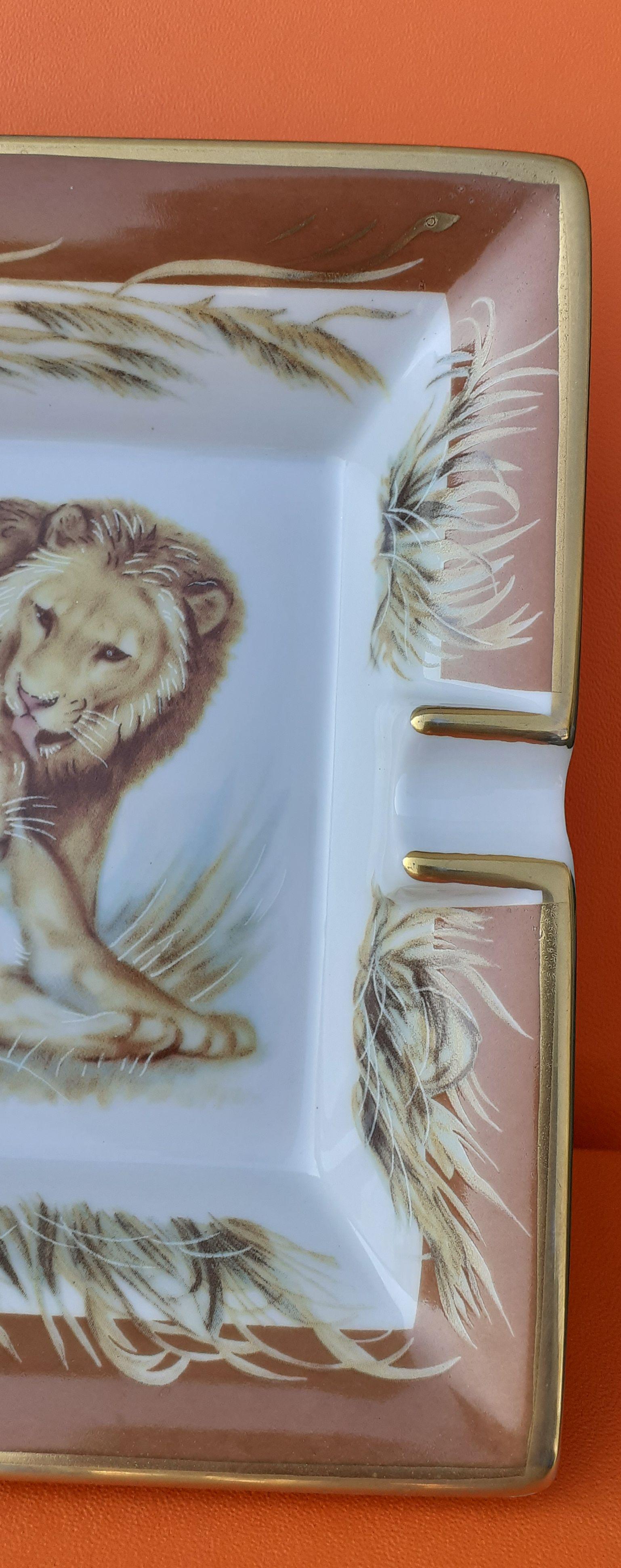 Cute Authentic Hermès Ashtray

Patter: lion and lioness in a savannah setting

Made in France

Made of Porcelain with Golden Edges

Colorways: White, Light Brown, Brown

