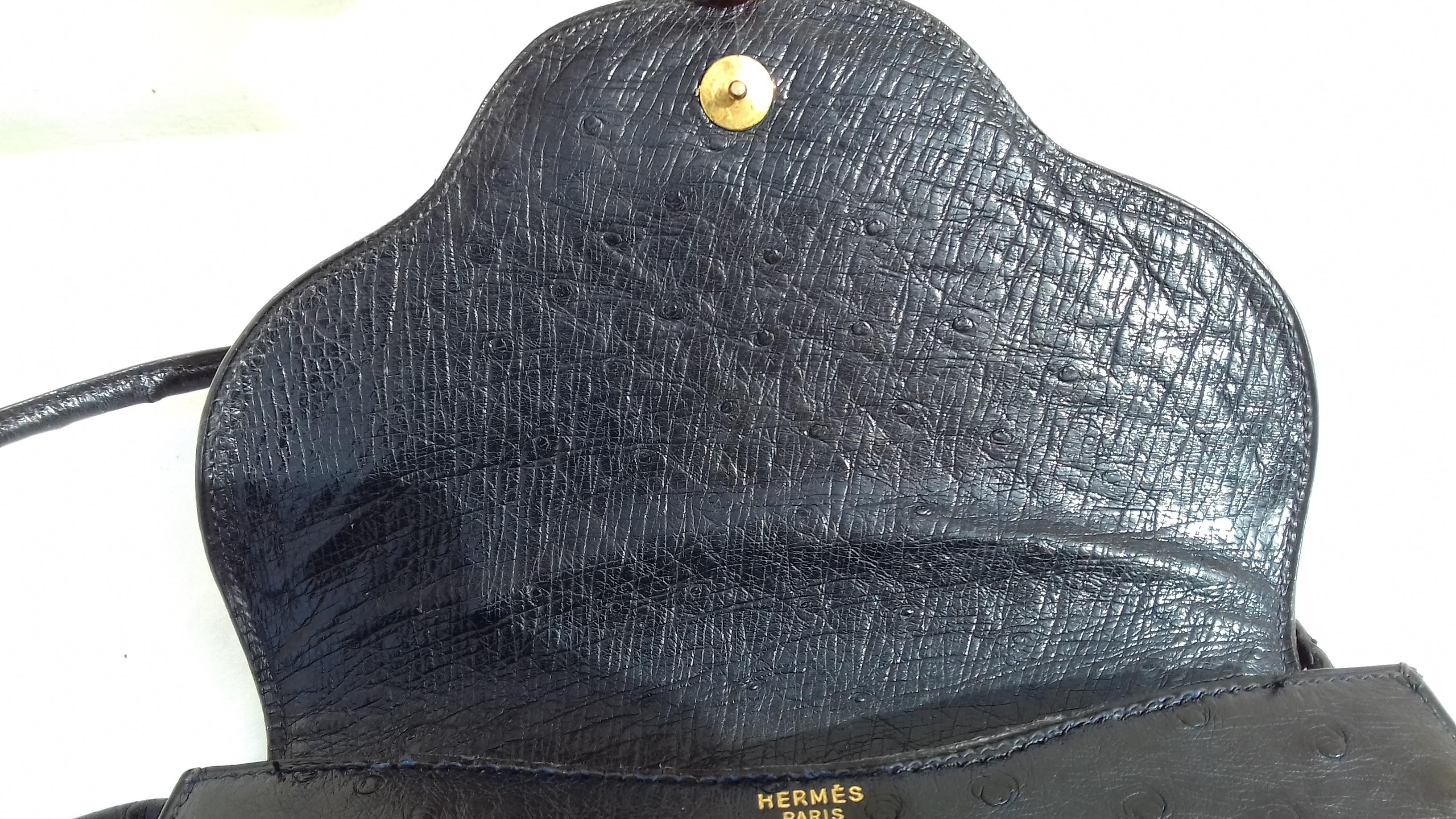 Hermès Vintage Pola Purse Clutch Evening Bag 2 ways Black Ostrich Golden Hdw For Sale 4