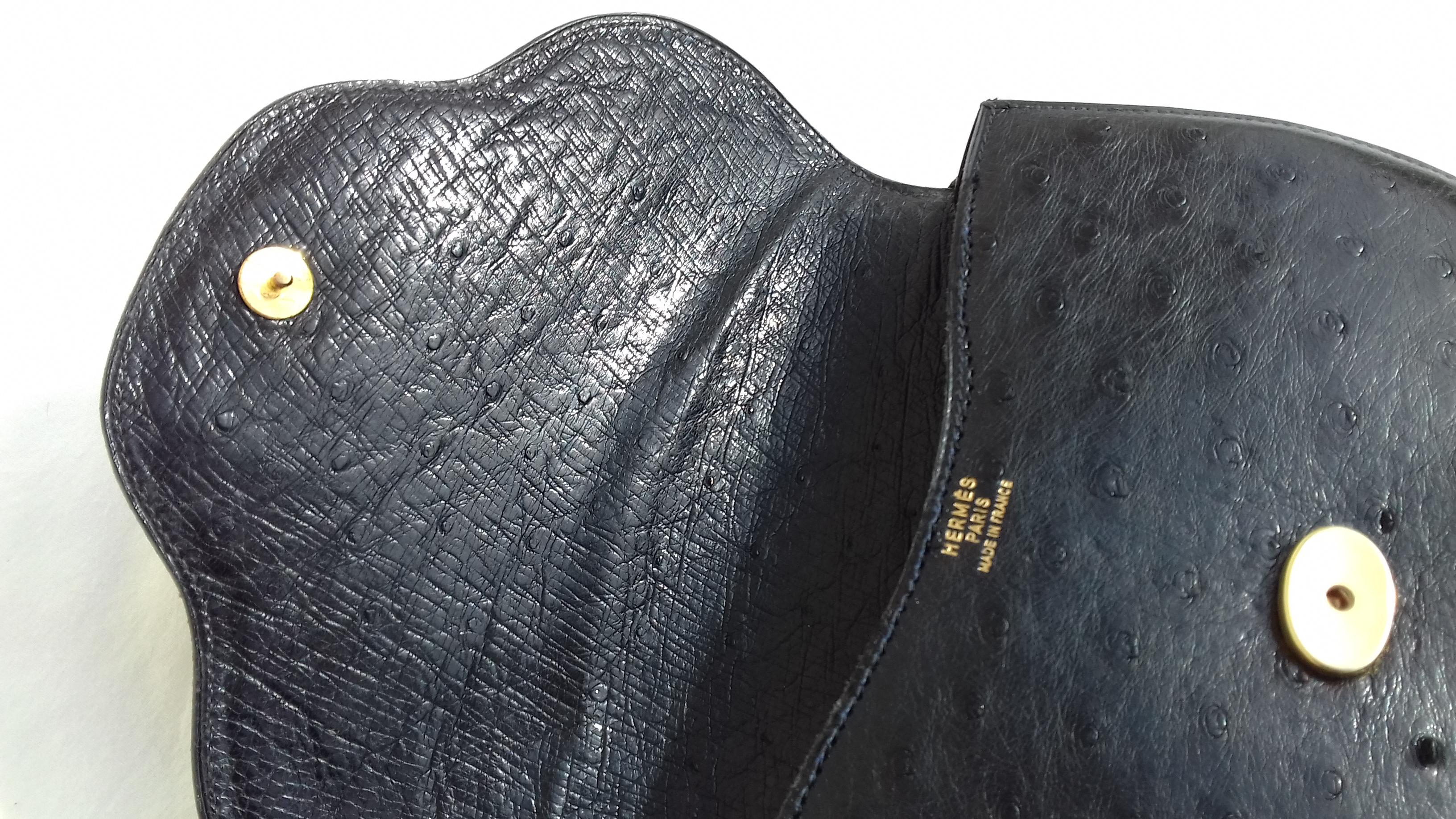 Hermès Vintage Pola Purse Clutch Evening Bag 2 ways Black Ostrich Golden Hdw For Sale 9