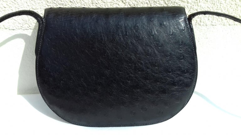 Hermès Vintage Pola Purse Clutch Evening Bag 2 ways Black Ostrich Golden Hdw In Good Condition For Sale In ., FR