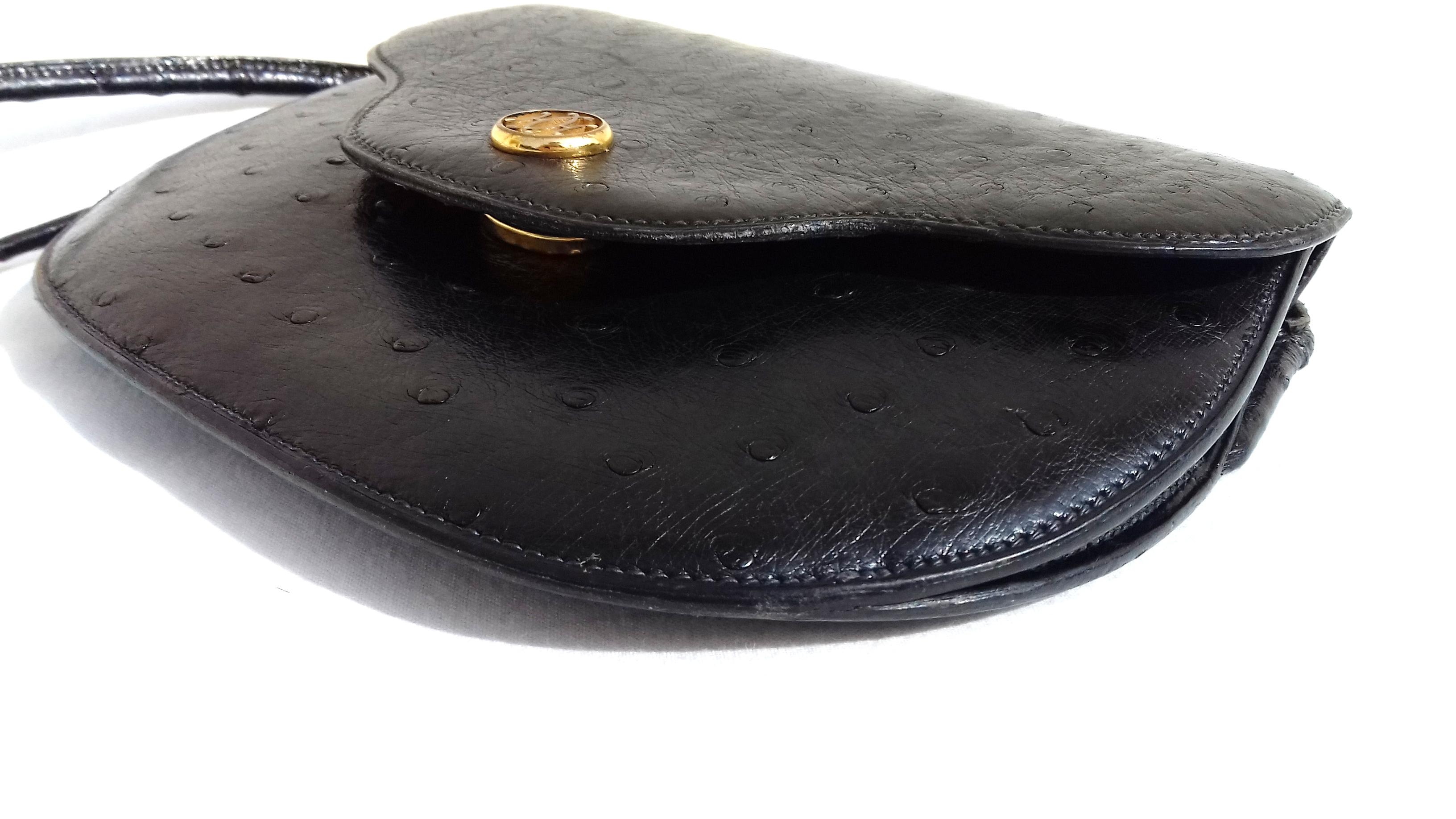 Women's Hermès Vintage Pola Purse Clutch Evening Bag 2 ways Black Ostrich Golden Hdw For Sale