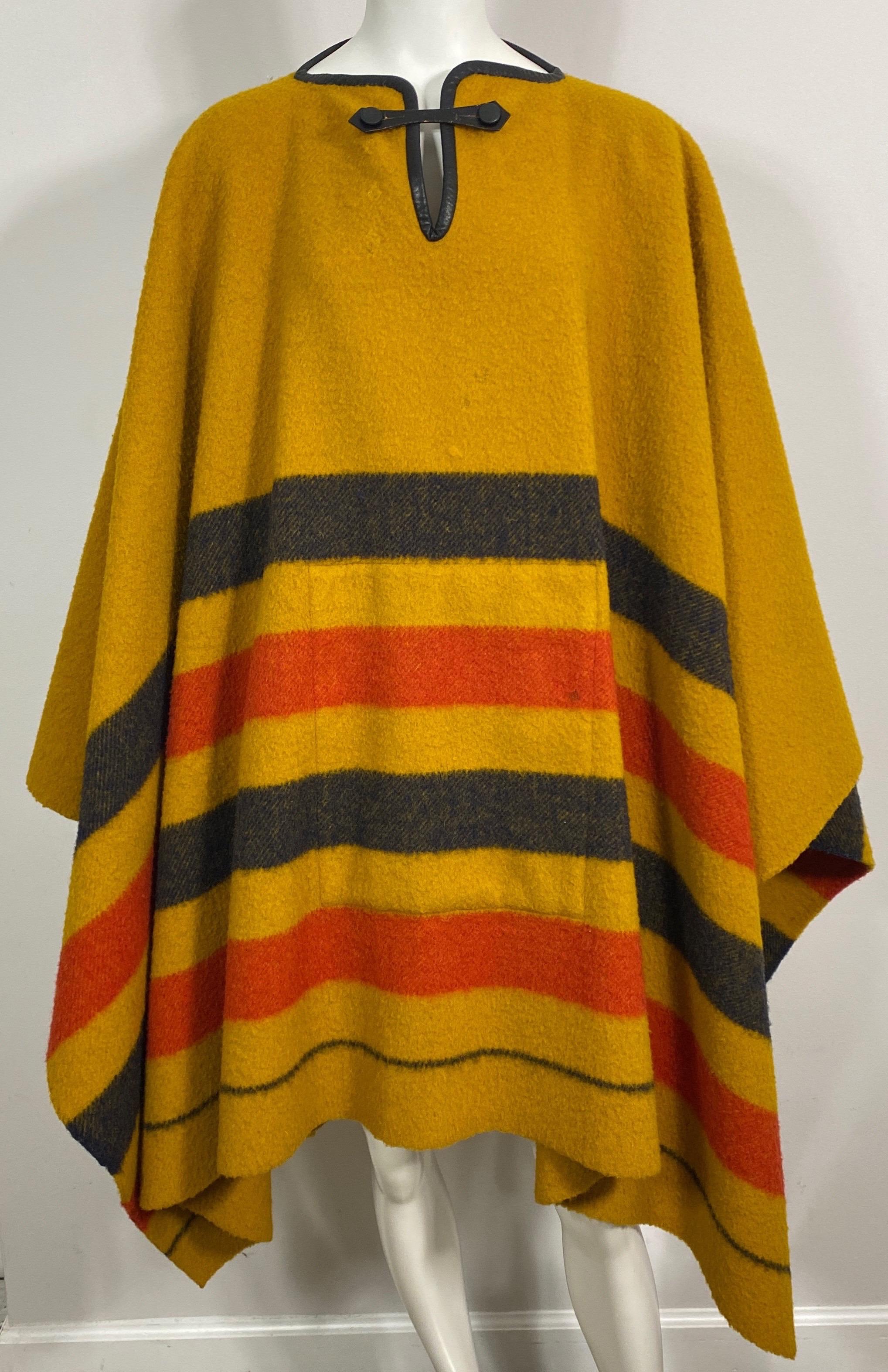Hermes Vintage Rocabar Wool Large Poncho In Good Condition In West Palm Beach, FL