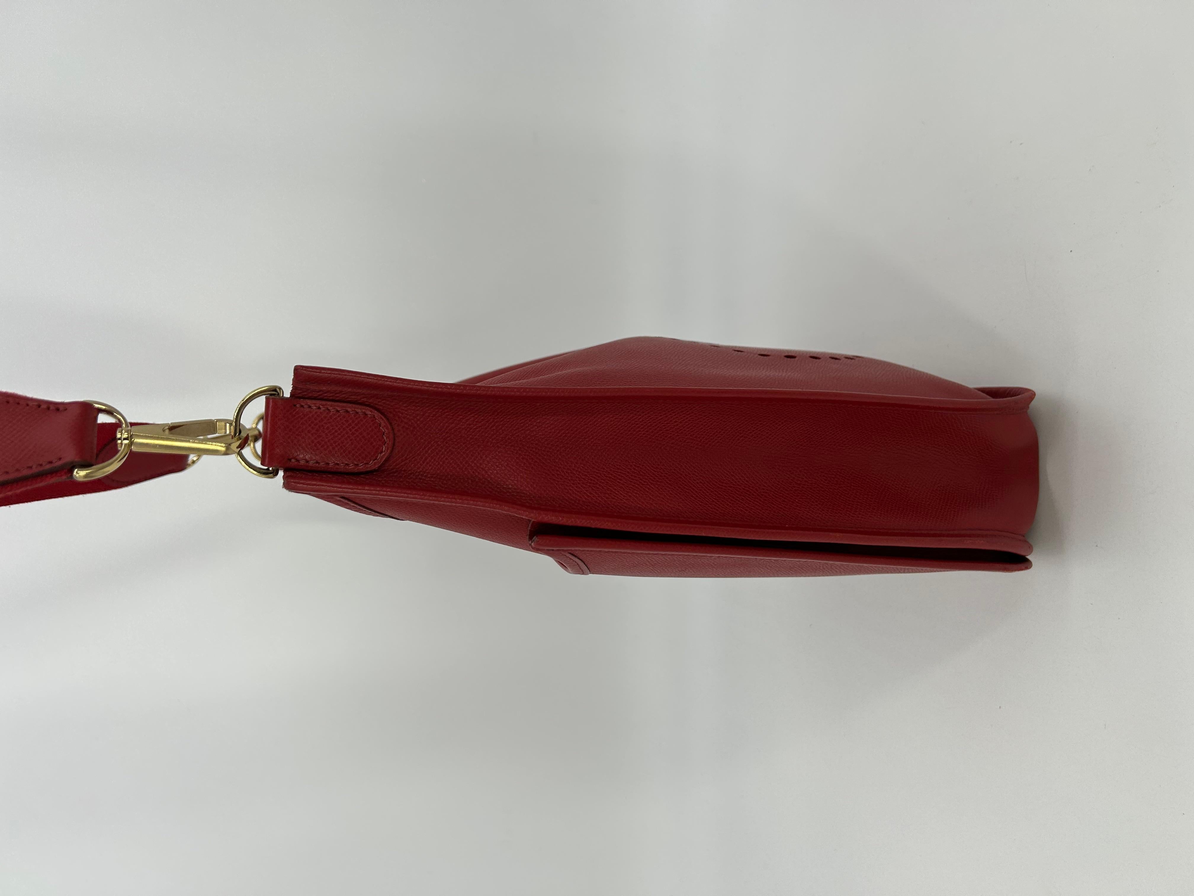 Hermes Vintage Rouge Epsom Evelyne GM III 29 In Good Condition In Philadelphia, PA