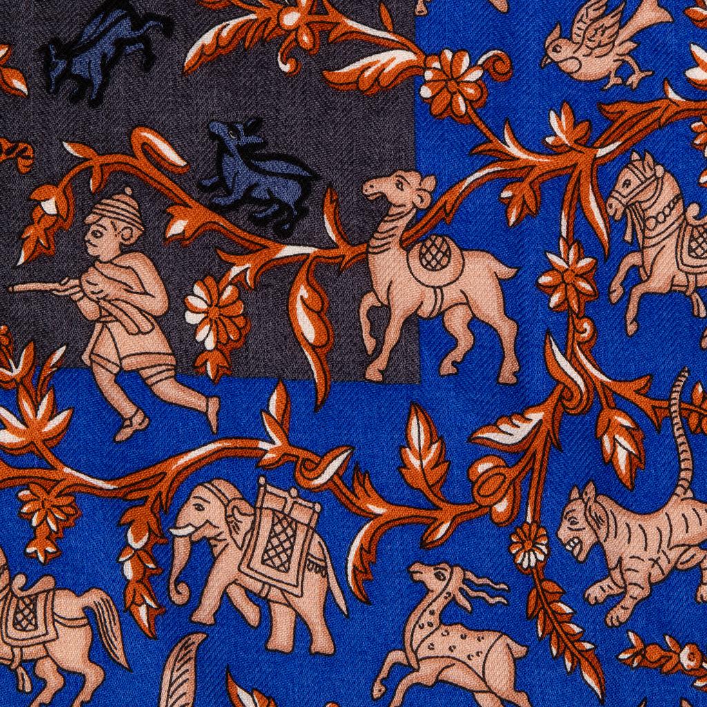 Hermès - Écharpe/châle vintage 140 Chasse en Inde en cachemire et soie bleu 4