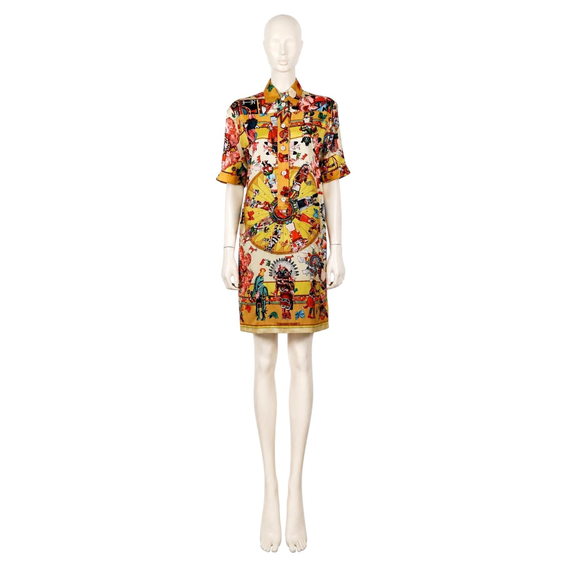 Abito-camicia vintage in seta HERMÈS “Kachinas” di Kermit Oliver in vendita
