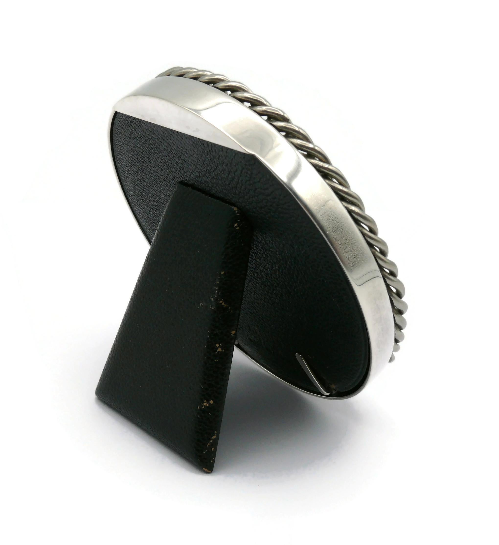 Femenino o masculino HERMES Marco de fotografía vintage de eslabones de cadena plateados en venta