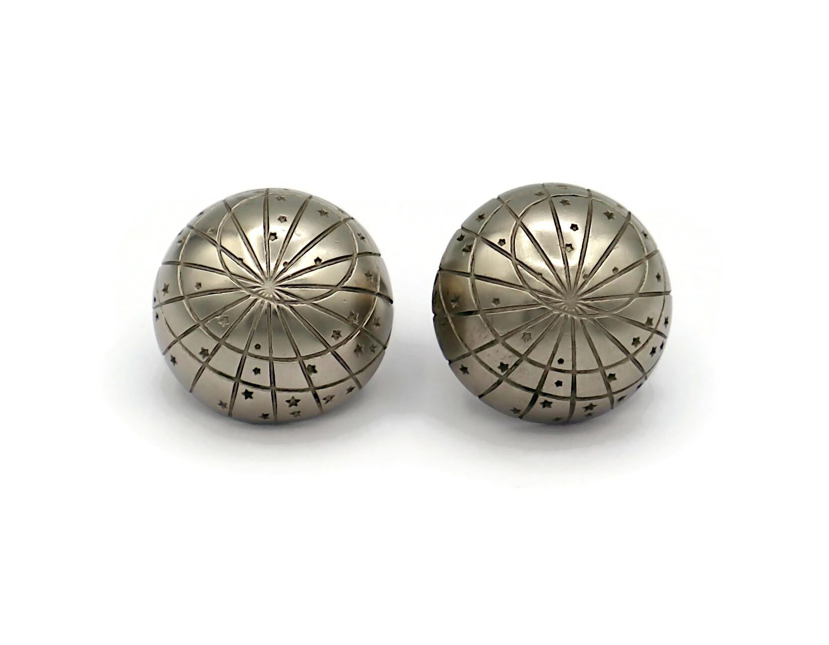 Pendientes de clip HERMES Vintage Silver Tone Celestial Dome en venta 1