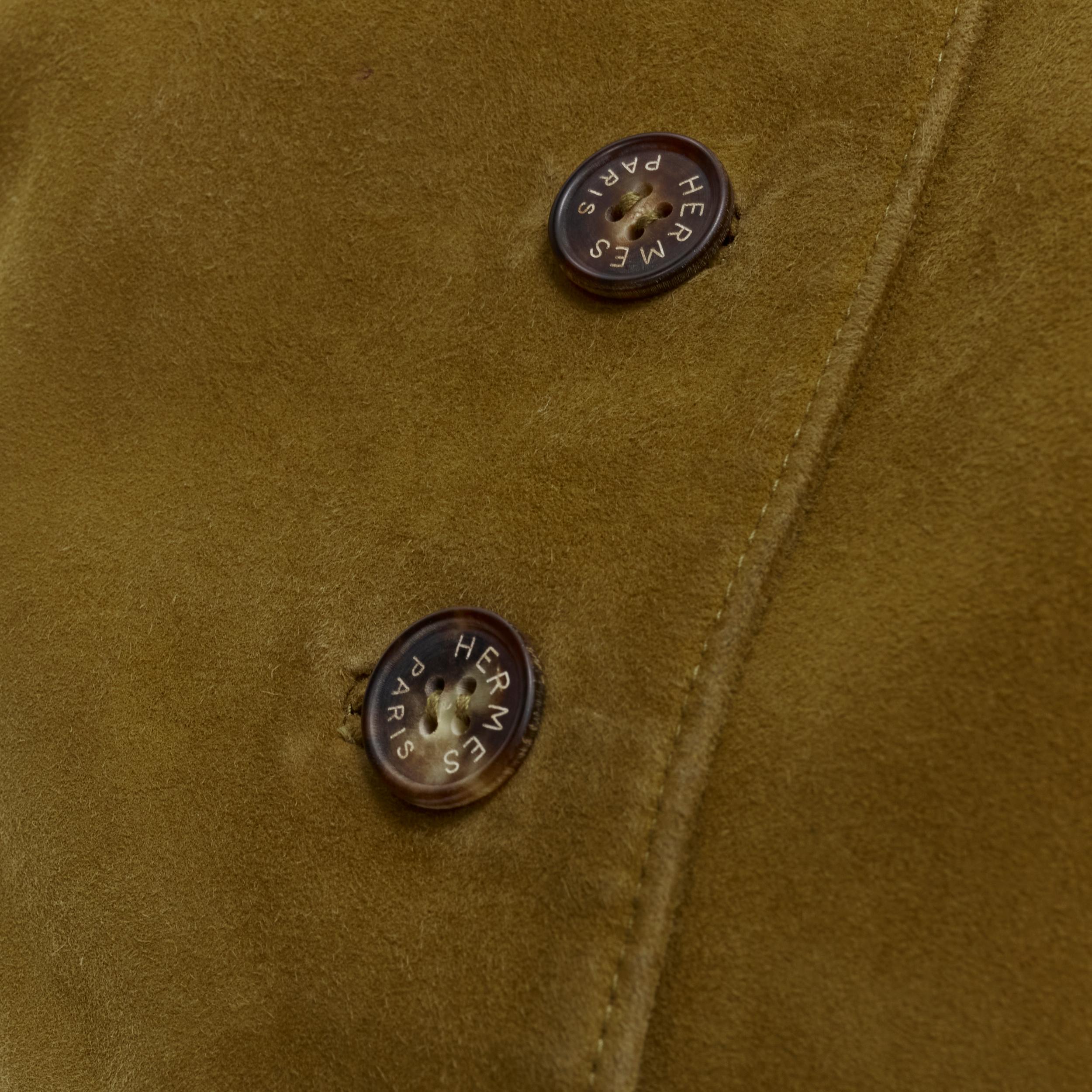 Hermès Vintage Weste aus hellbraunem Wildleder mit braunem Tanzanie-Tierleder FR40 M im Angebot 2