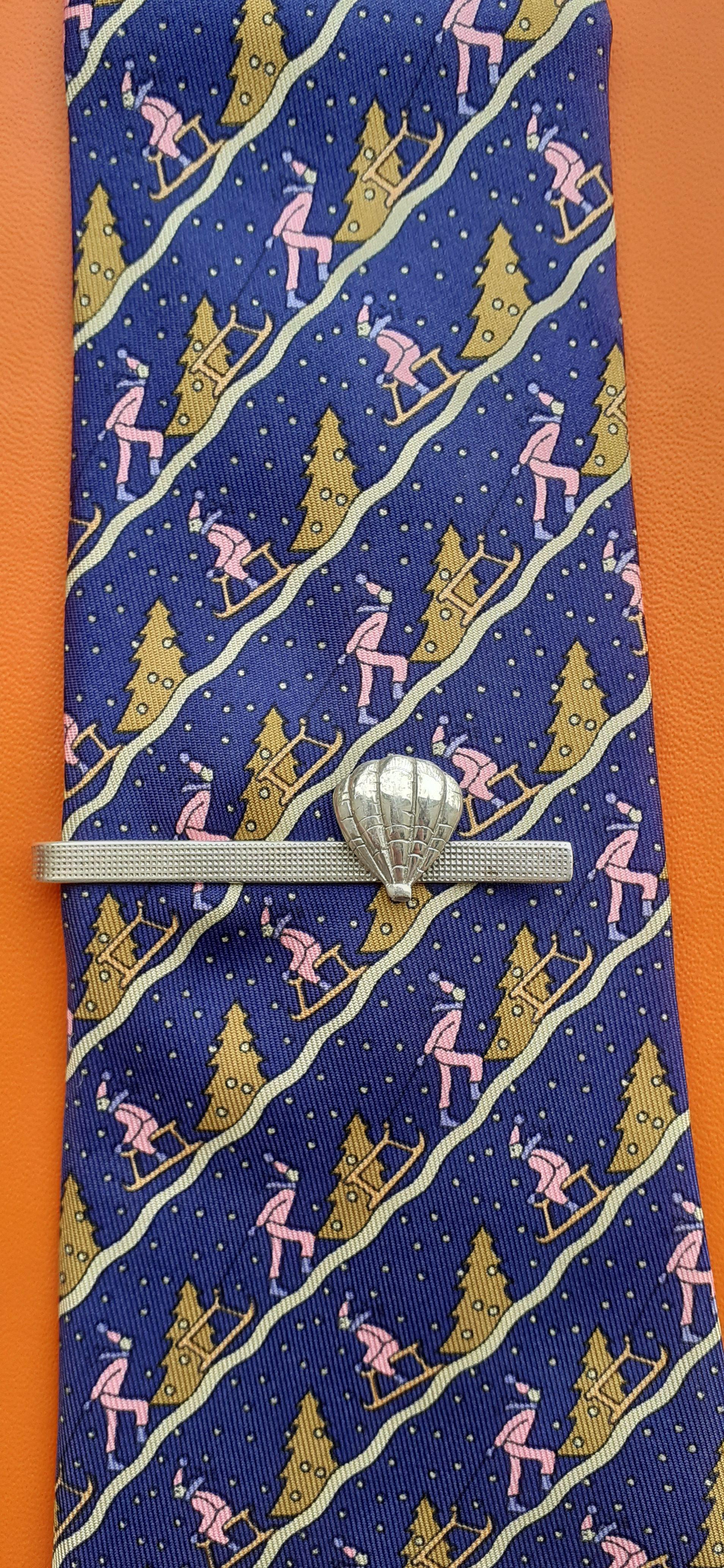 Hermès Vintage Tie Clip in Silver Hot Air Balloon or Seashell For Sale 1