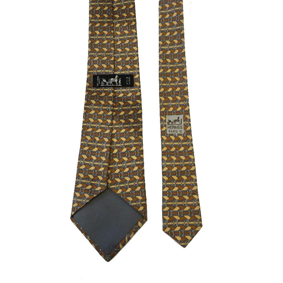 HERMES Vintage Tie in Printed Silk In Excellent Condition In Paris, FR