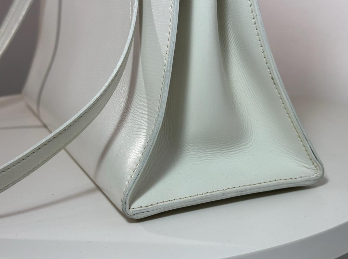 HERMÈS Bolso Vintage Kelly 28 Blanco/Blanco Circa 1967 c/ Correa Desmontable 5