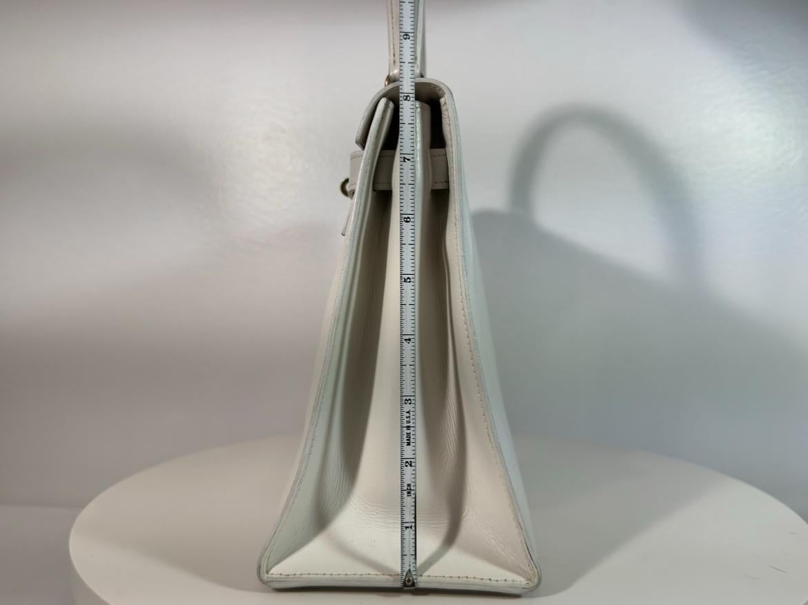 HERMÈS Bolso Vintage Kelly 28 Blanco/Blanco Circa 1967 c/ Correa Desmontable Gris